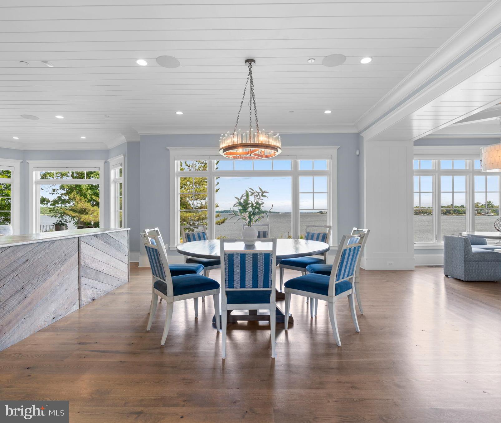 POHLMAN POINT - Residential
