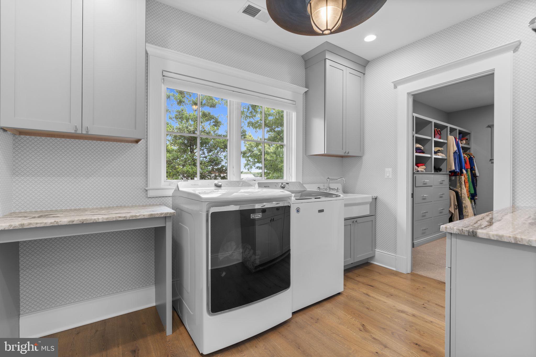 POHLMAN POINT - Residential