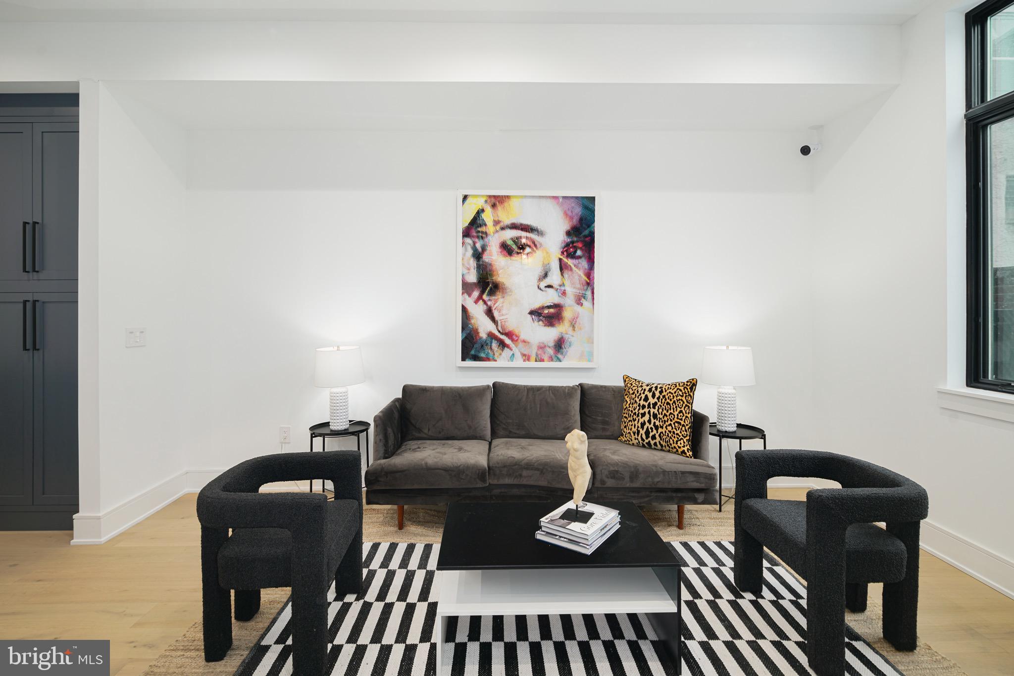 RITTENHOUSE SQUARE - Residential