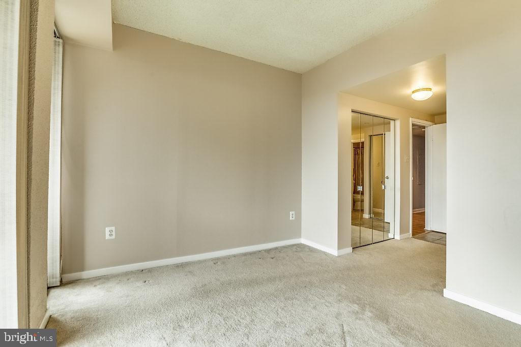 ATRIUM CONDO - Residential Lease
