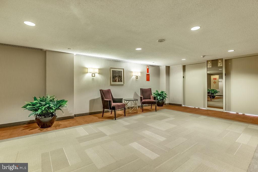 ATRIUM CONDO - Residential Lease