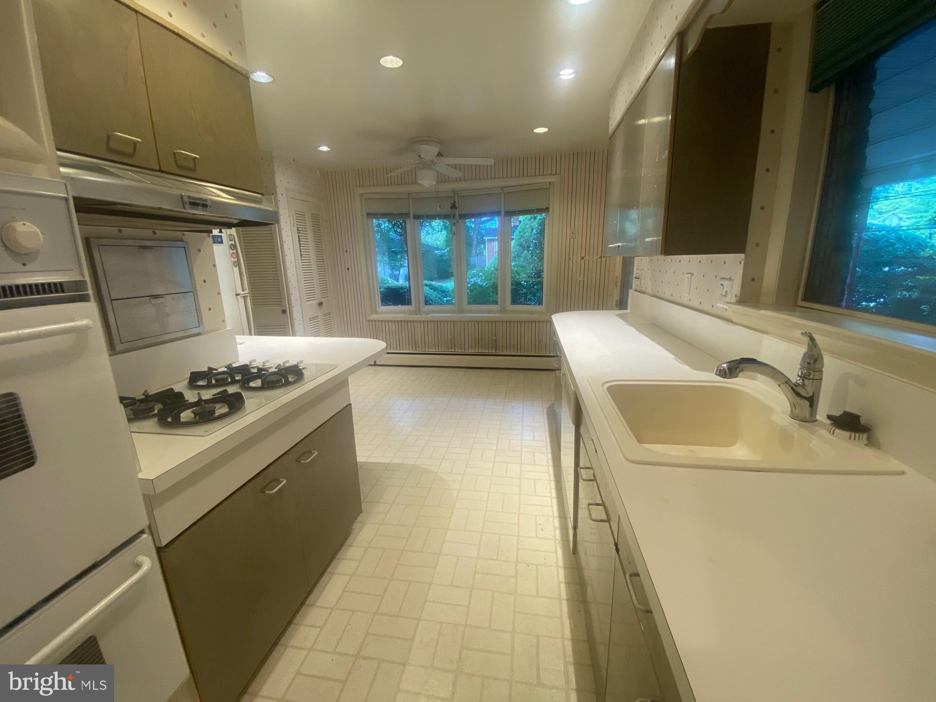 DUNLOP HILLS - Residential