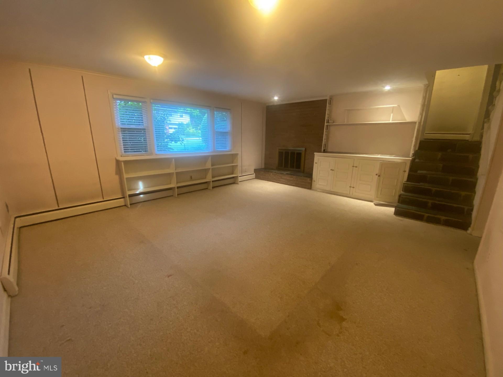 DUNLOP HILLS - Residential