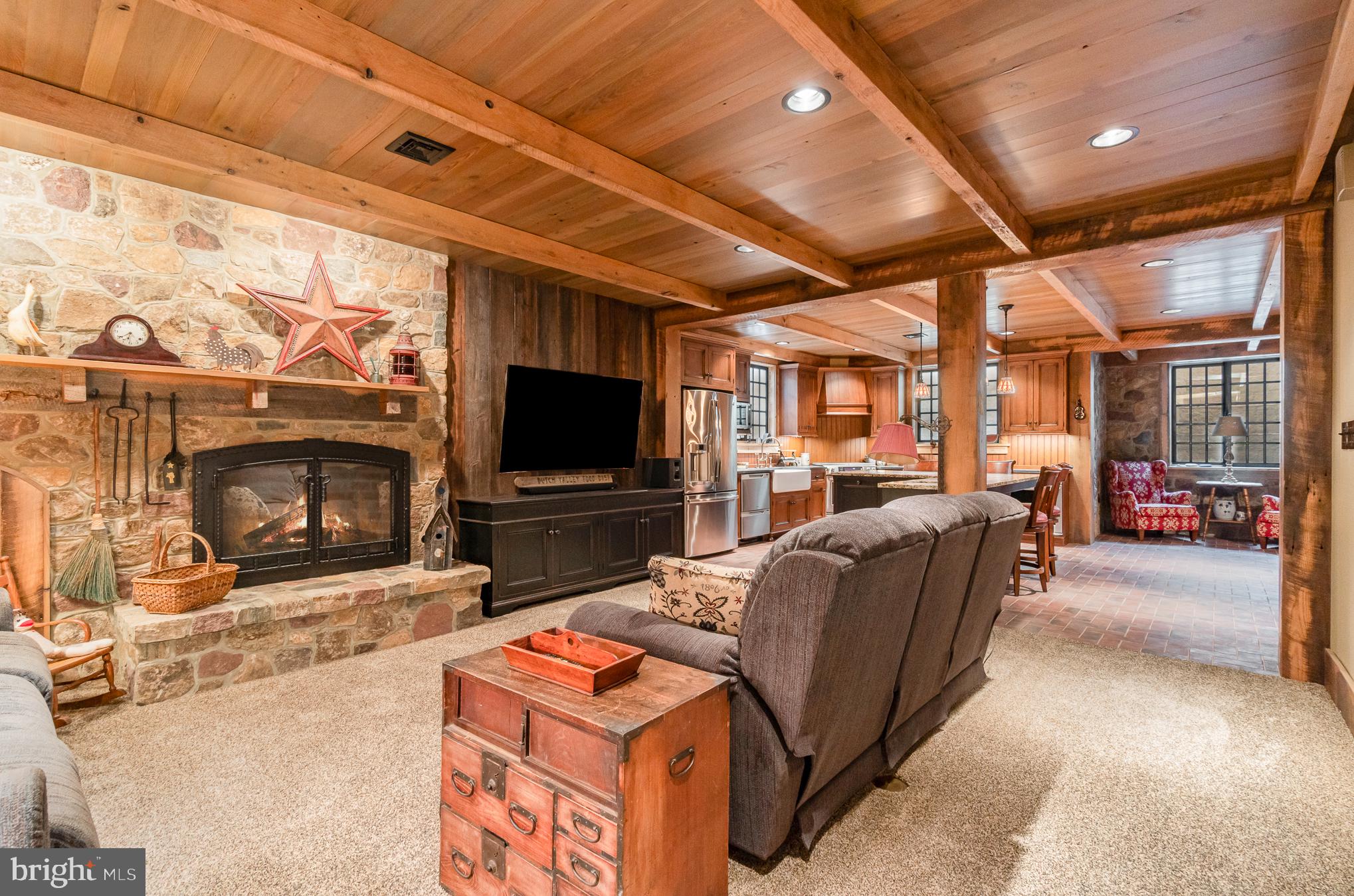 ELIZABETH TWP - Residential