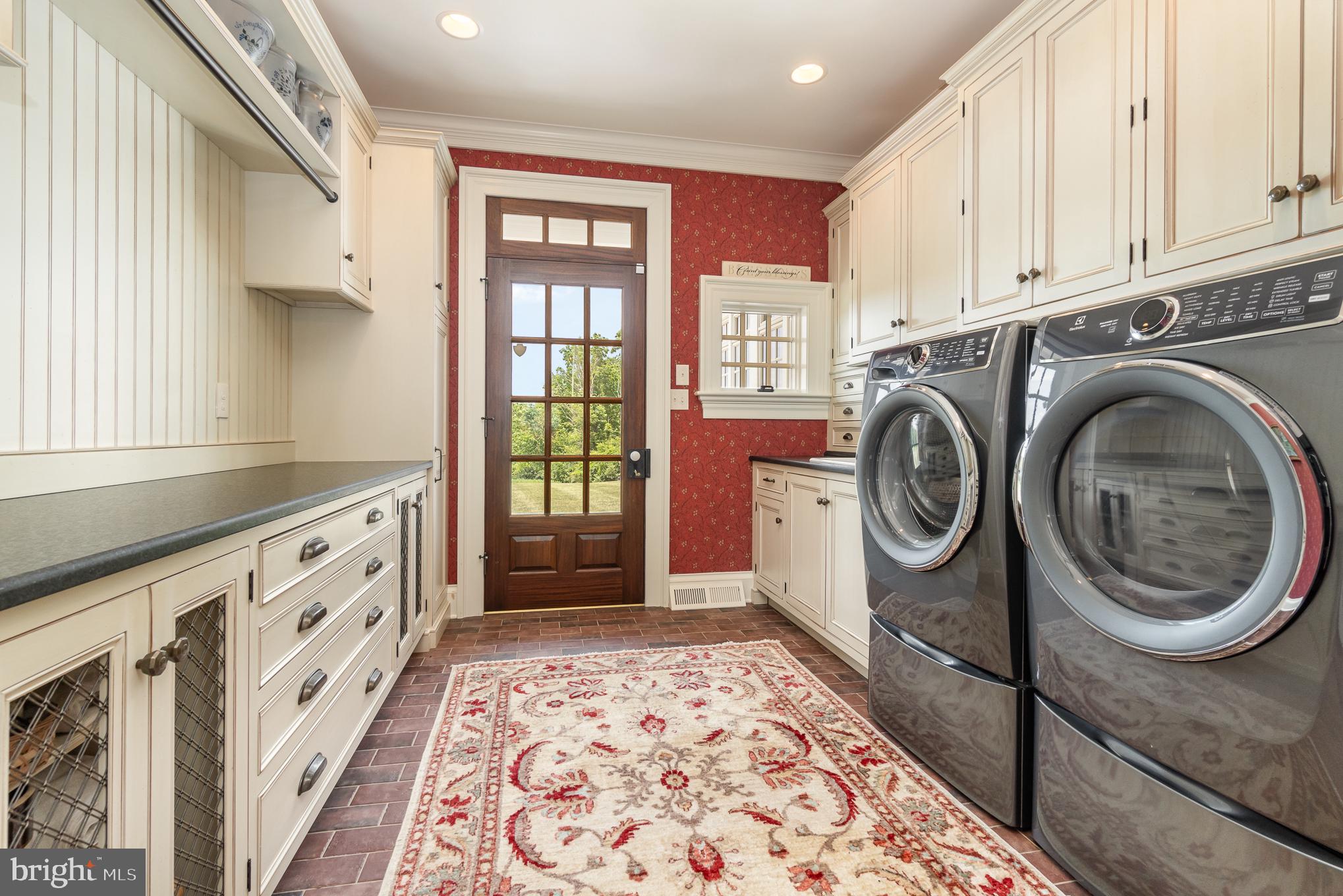 ELIZABETH TWP - Residential