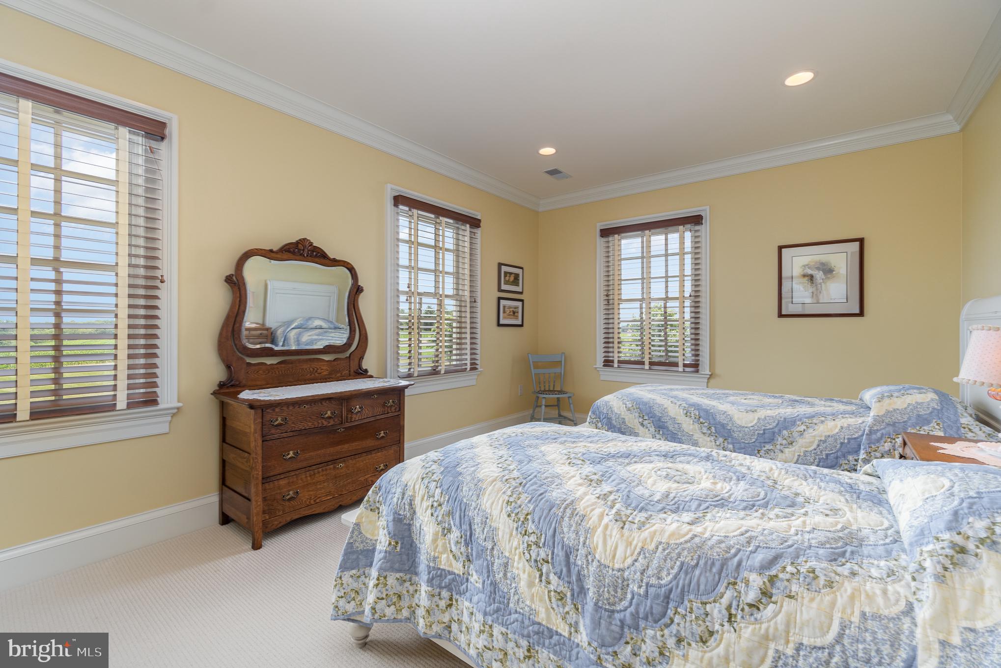 ELIZABETH TWP - Residential