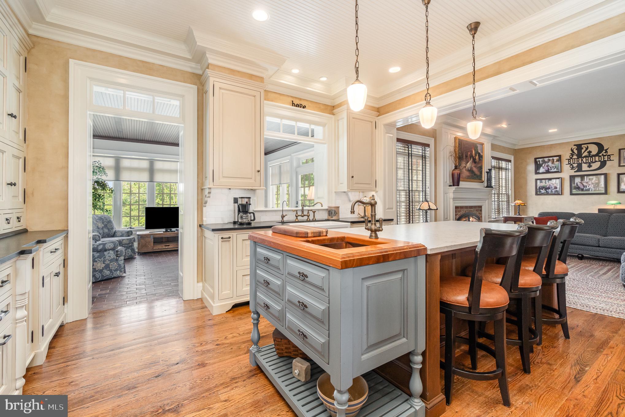 ELIZABETH TWP - Residential