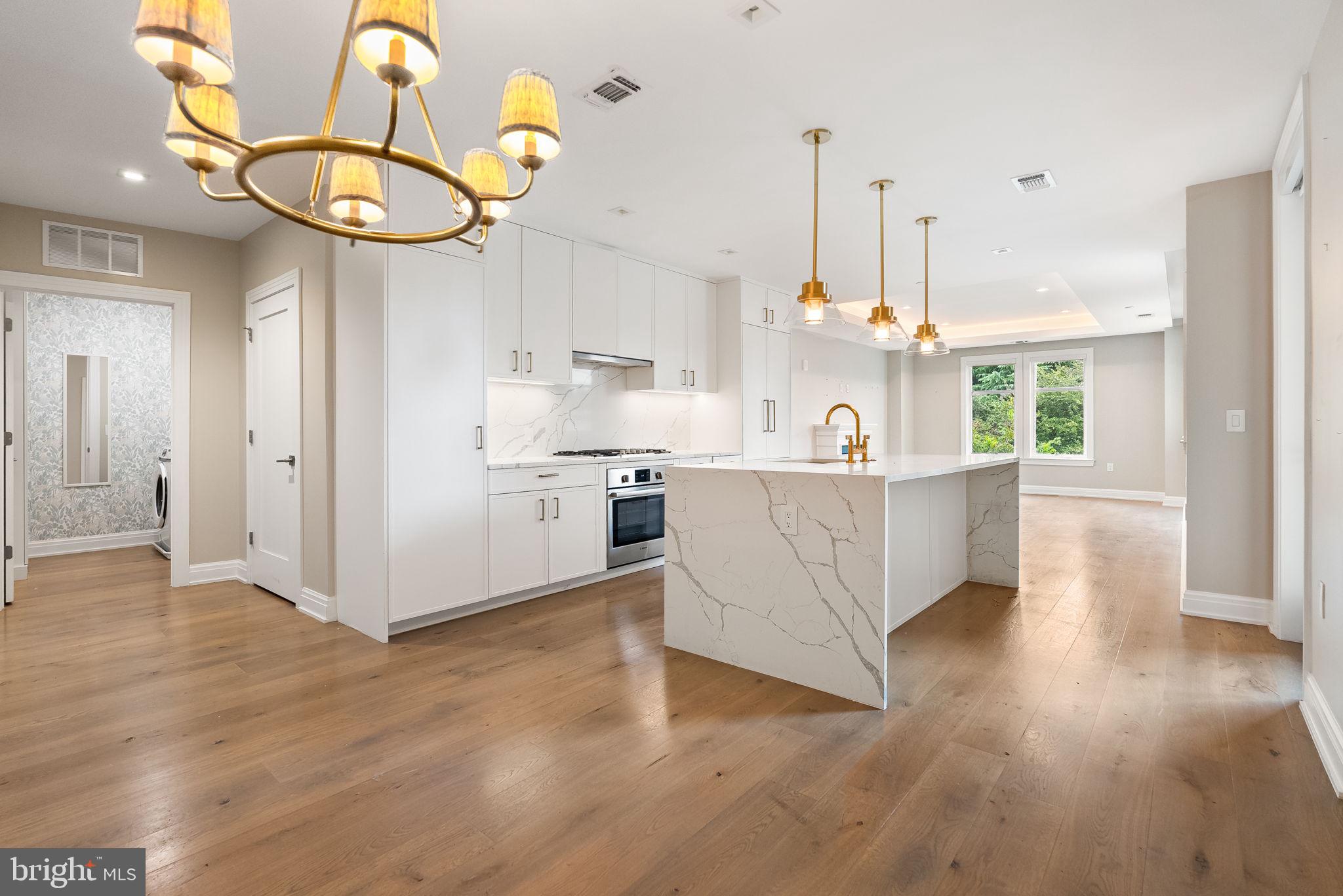 CHEVY CHASE - Residential