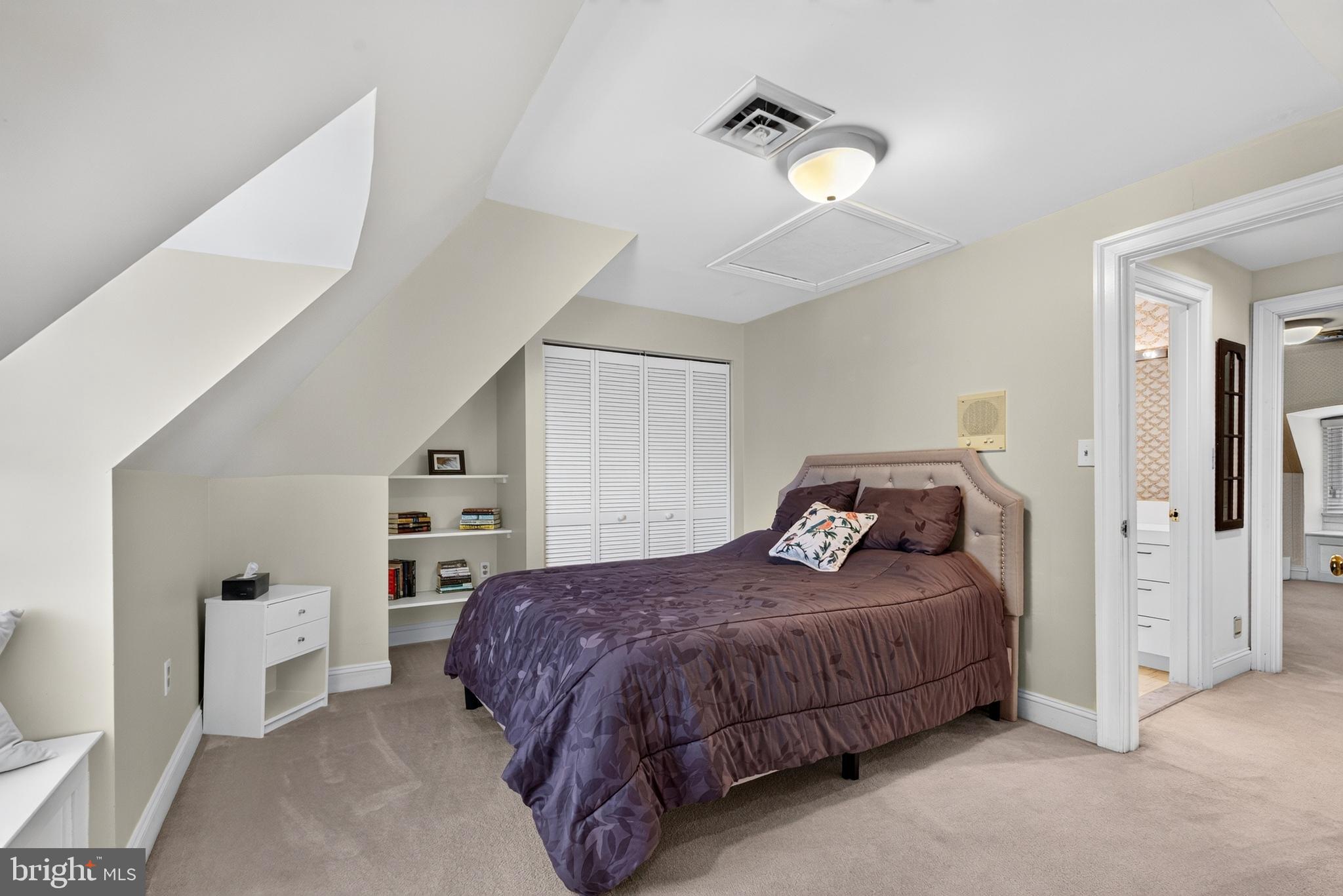 VALLEY GATE - Residential