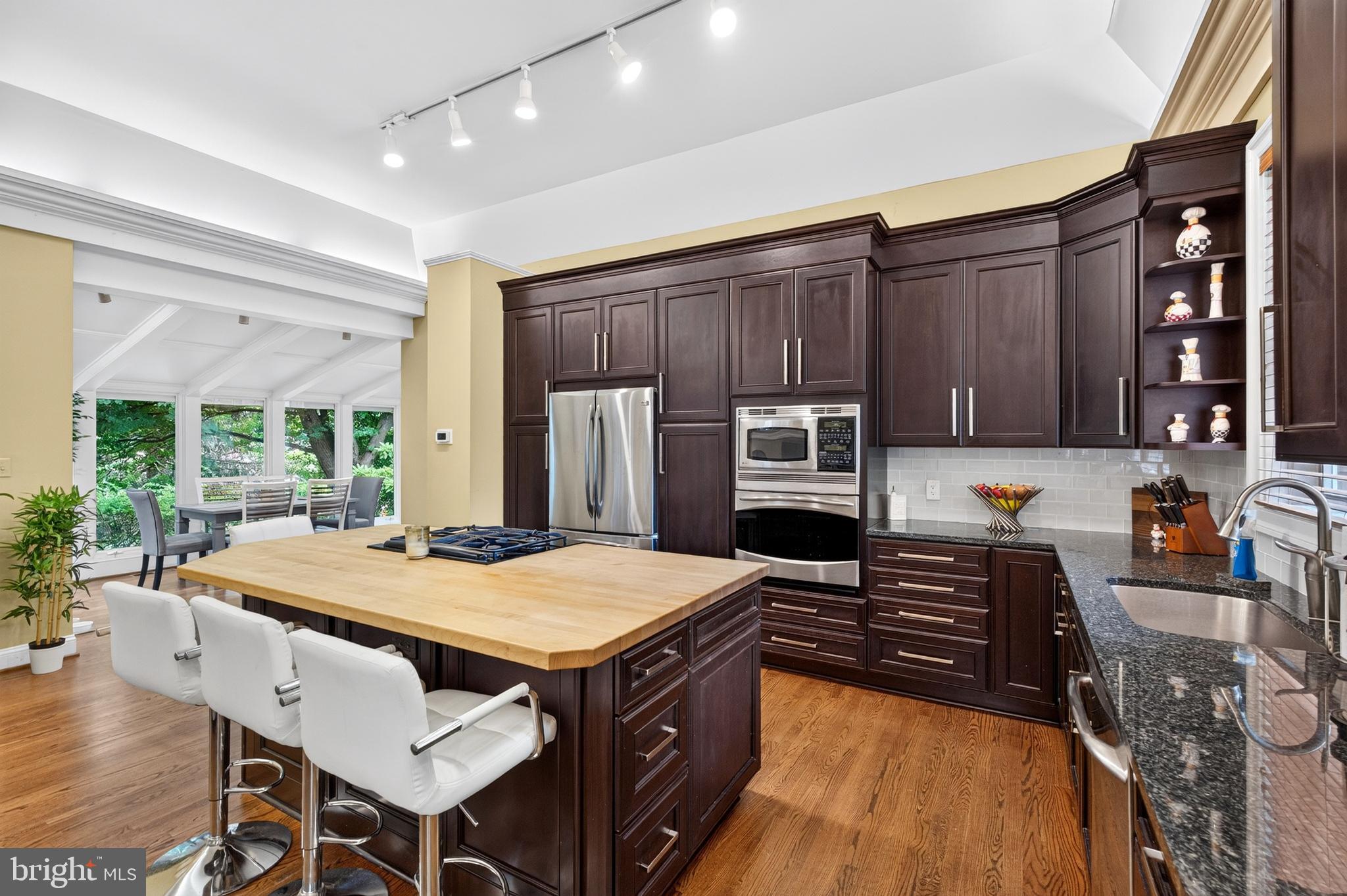 VALLEY GATE - Residential