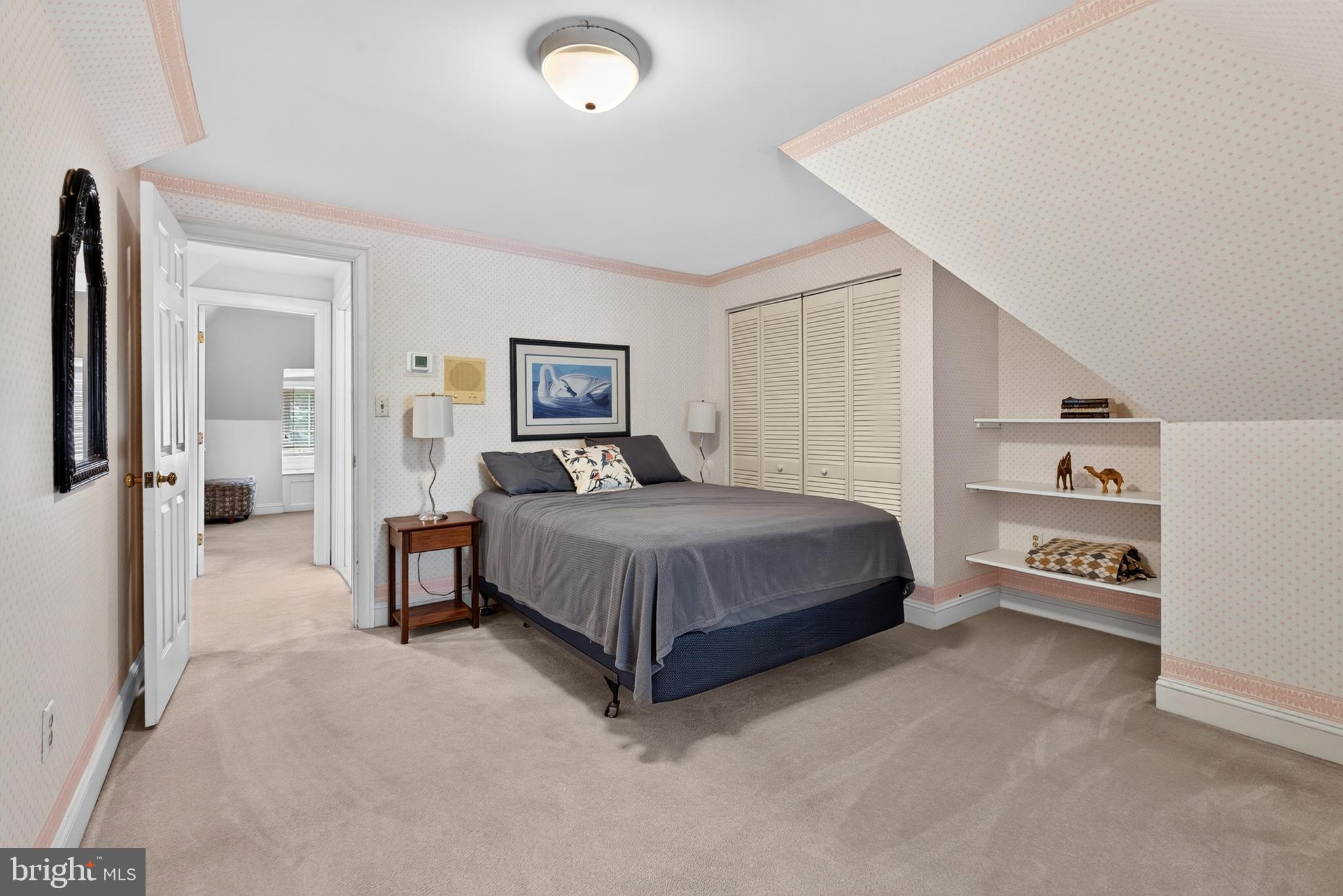 VALLEY GATE - Residential