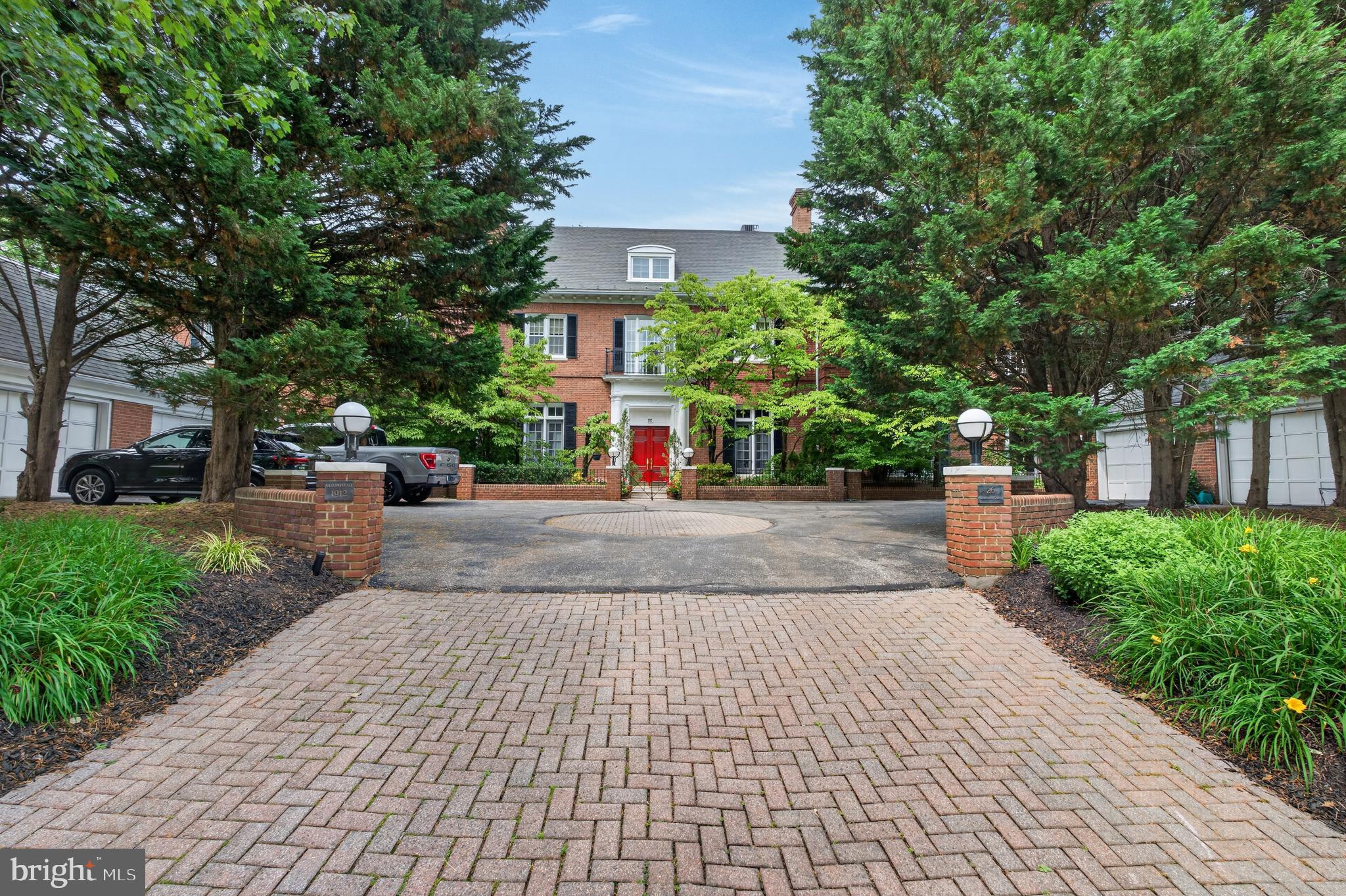 VALLEY GATE - Residential
