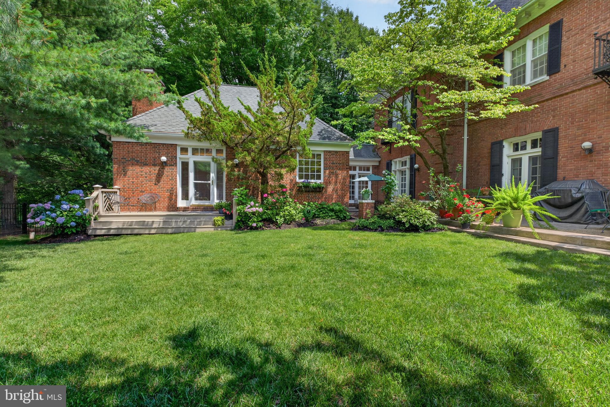 VALLEY GATE - Residential