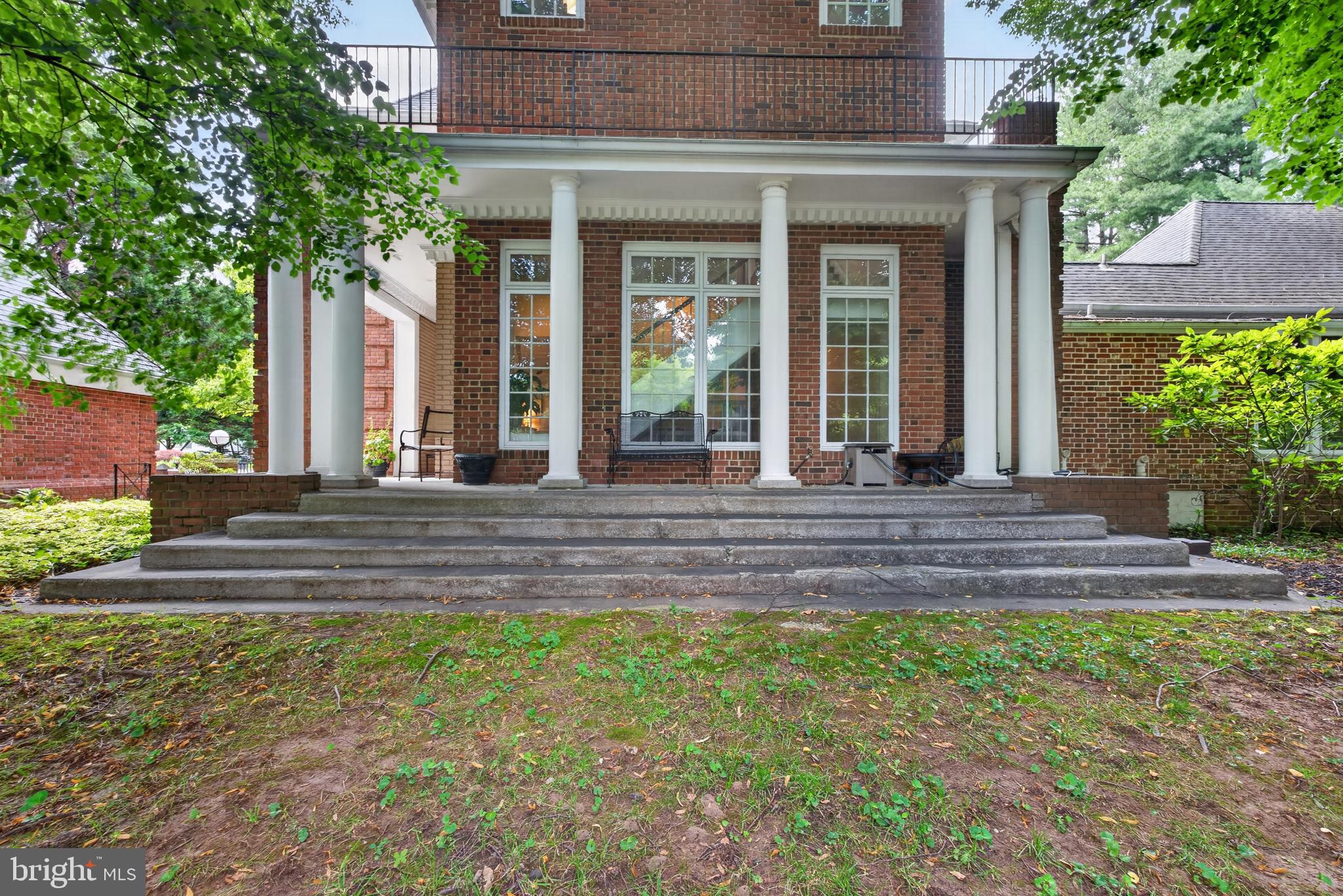 VALLEY GATE - Residential