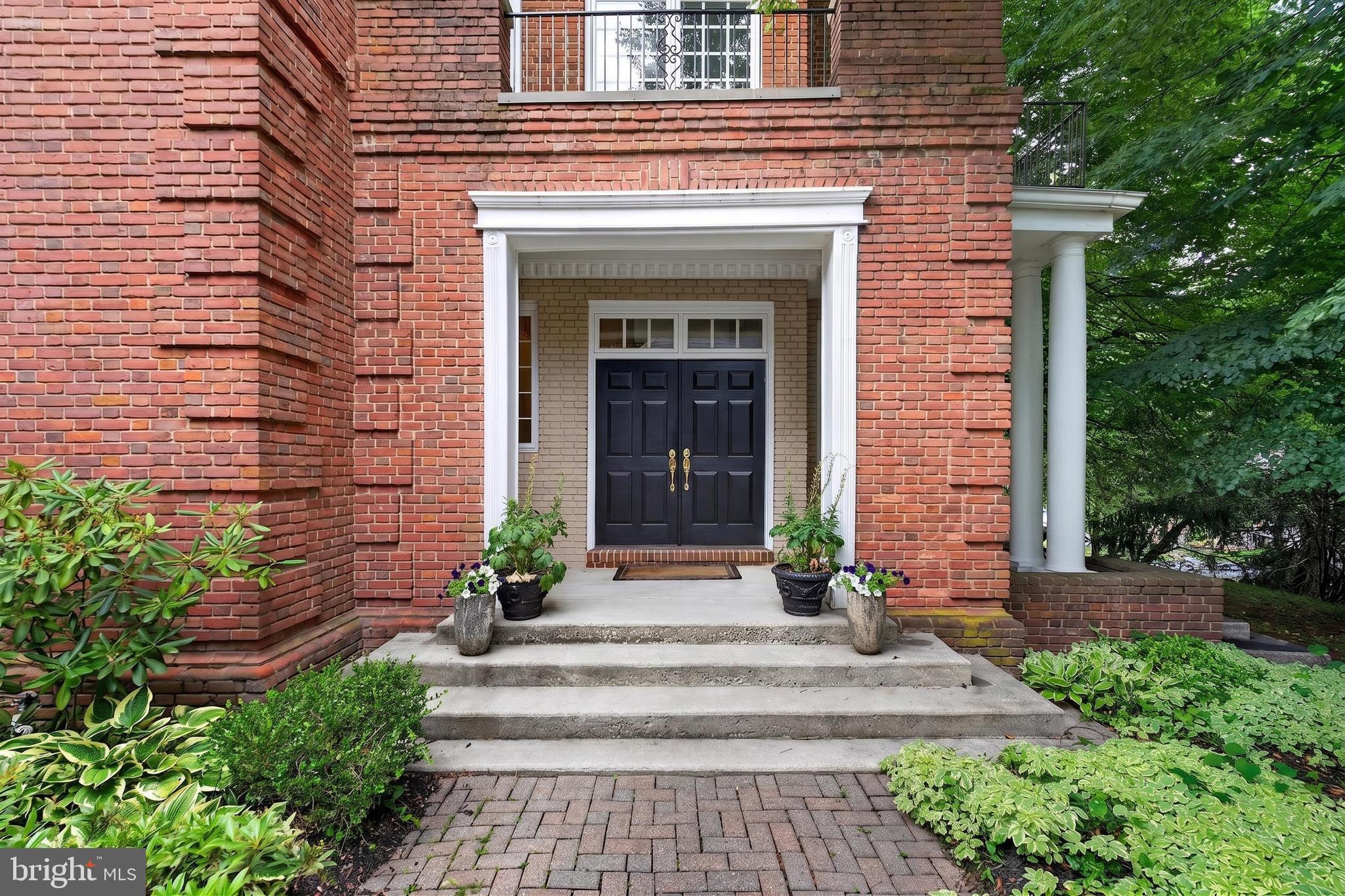 VALLEY GATE - Residential
