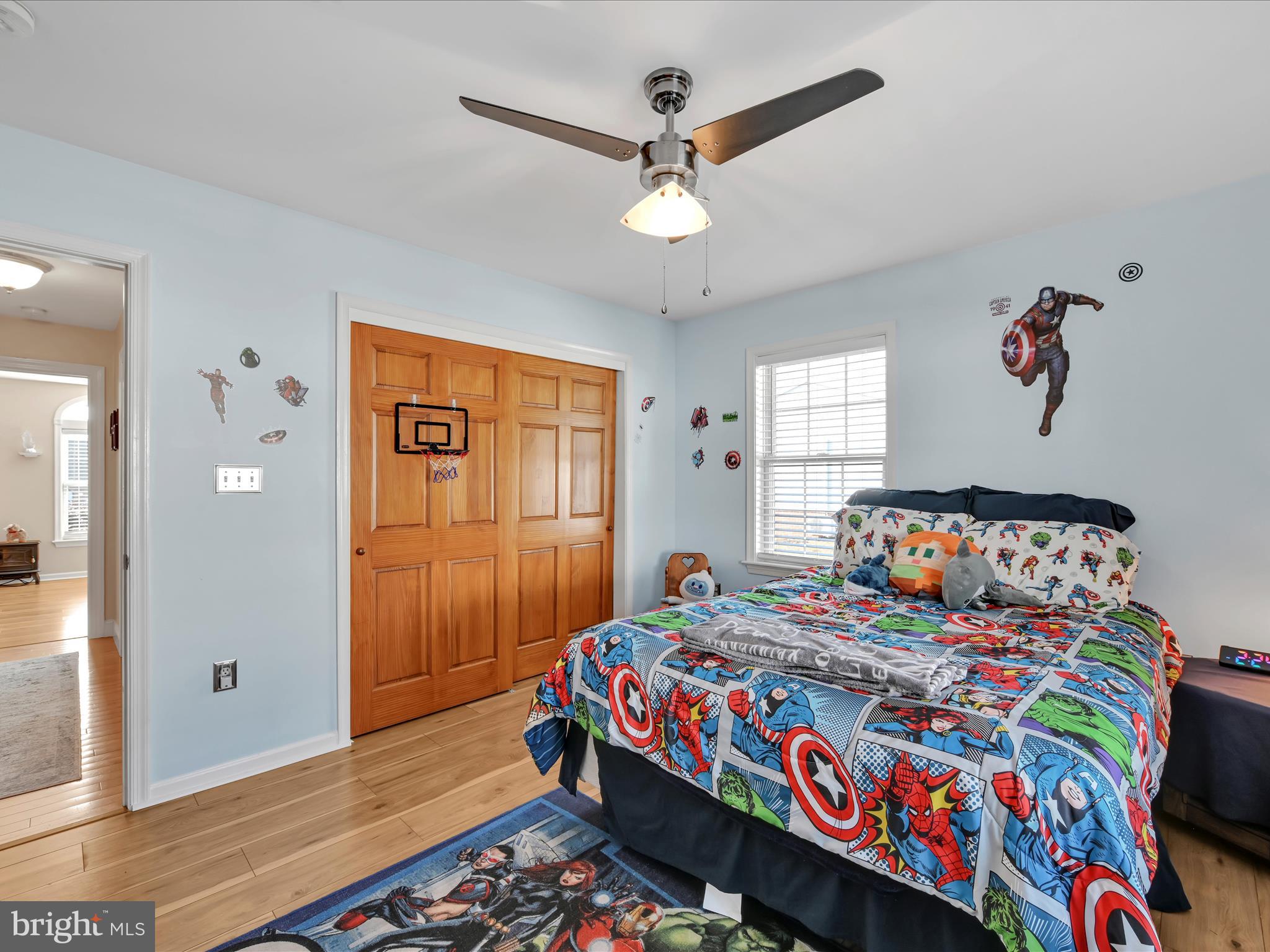COLONIAL VILLAGE - Residential
