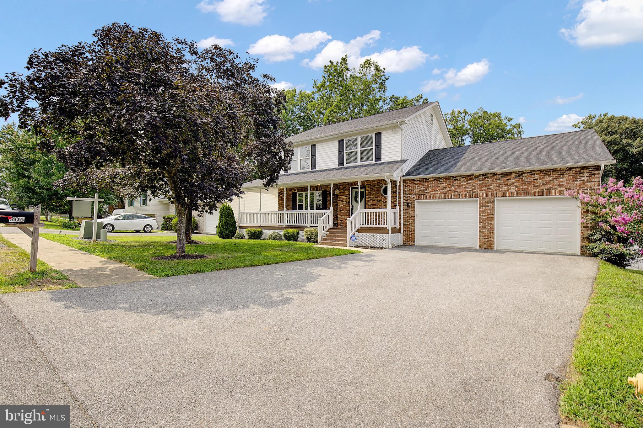 SYMPHONY WOODS - Residential