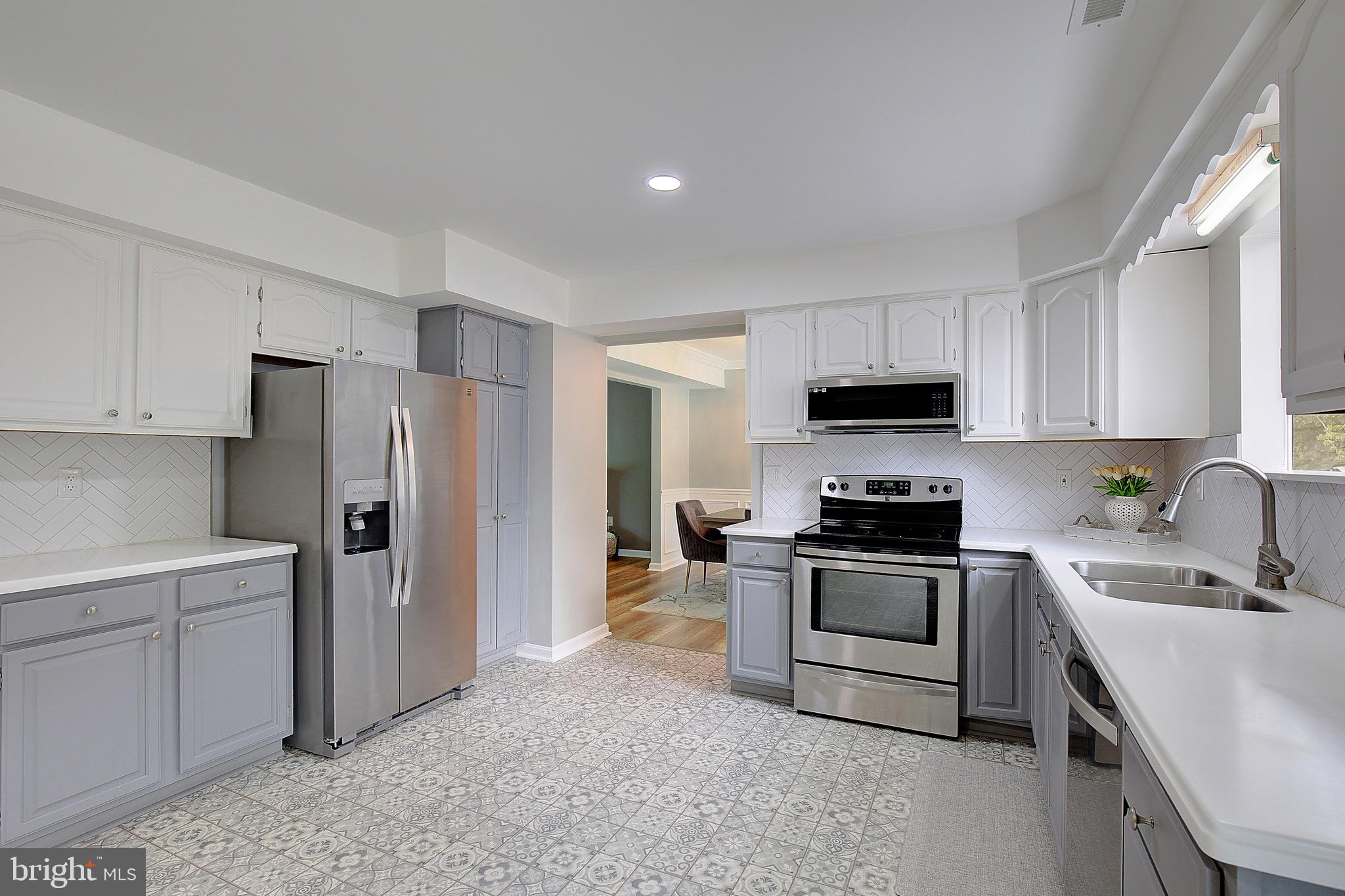 SYMPHONY WOODS - Residential