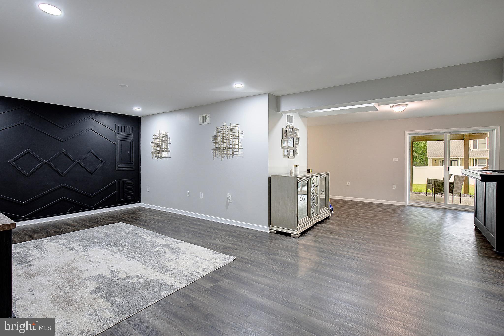 SYMPHONY WOODS - Residential