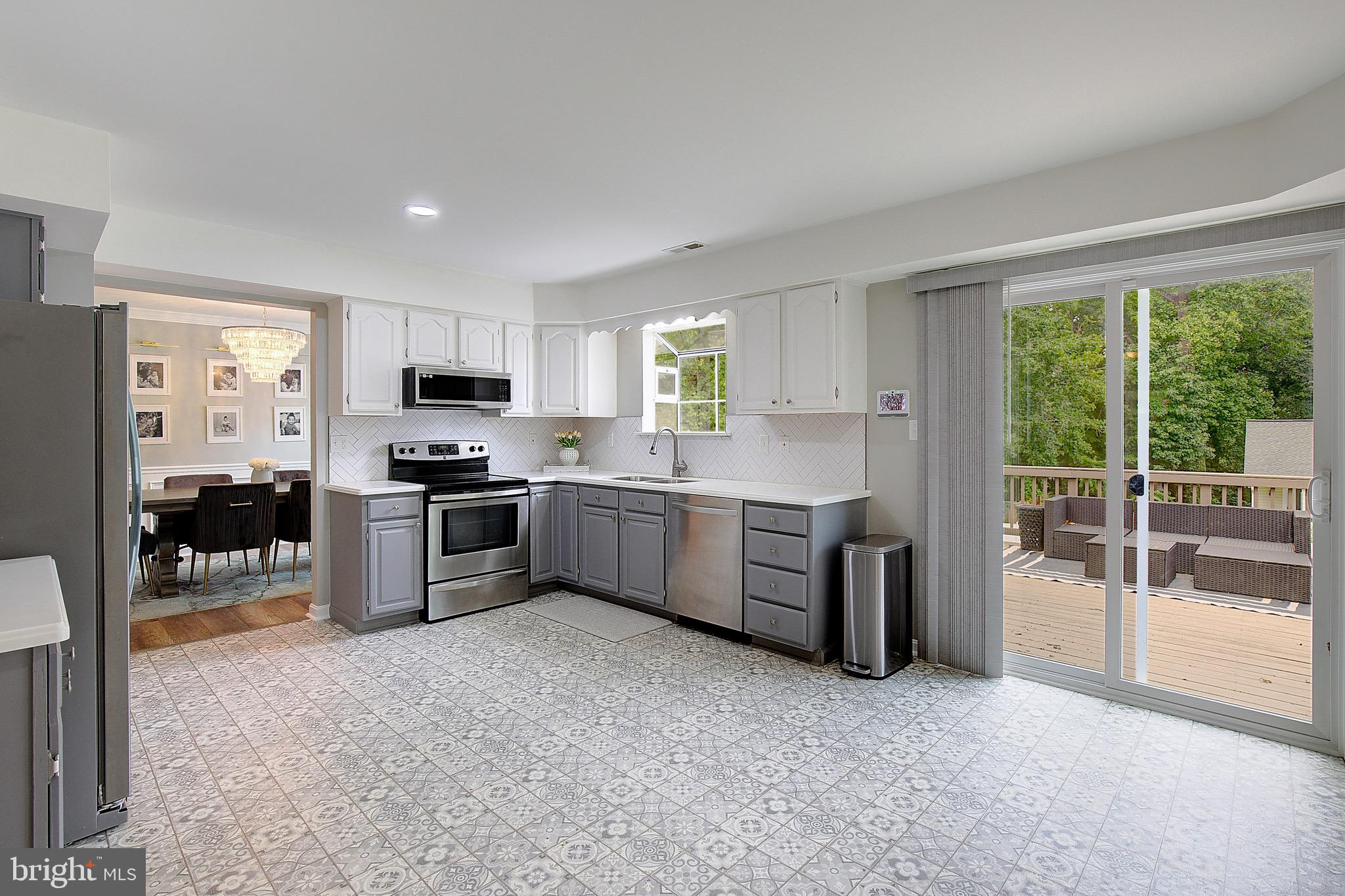 SYMPHONY WOODS - Residential