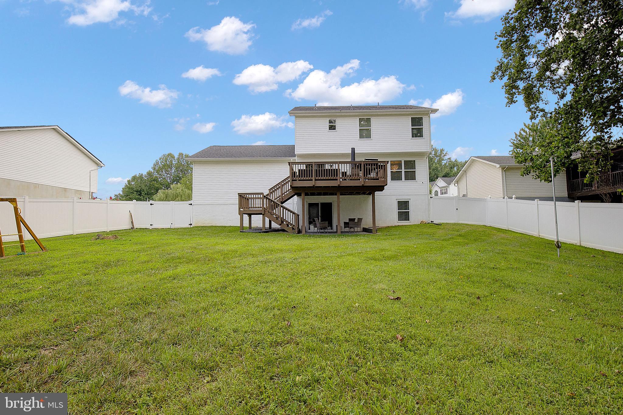 SYMPHONY WOODS - Residential