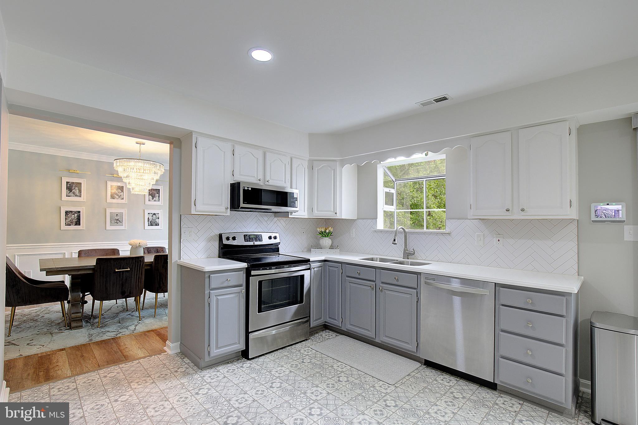 SYMPHONY WOODS - Residential