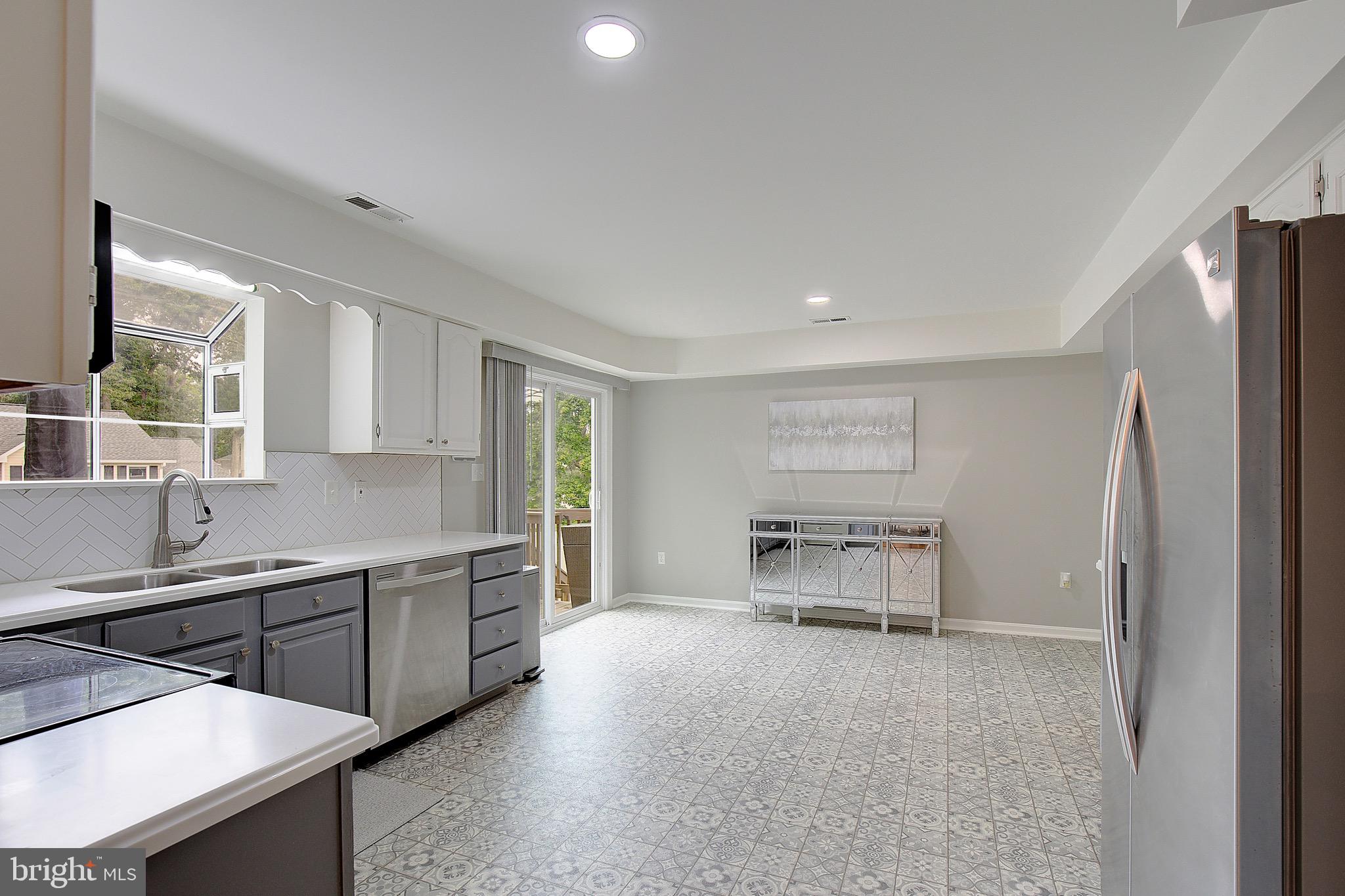 SYMPHONY WOODS - Residential