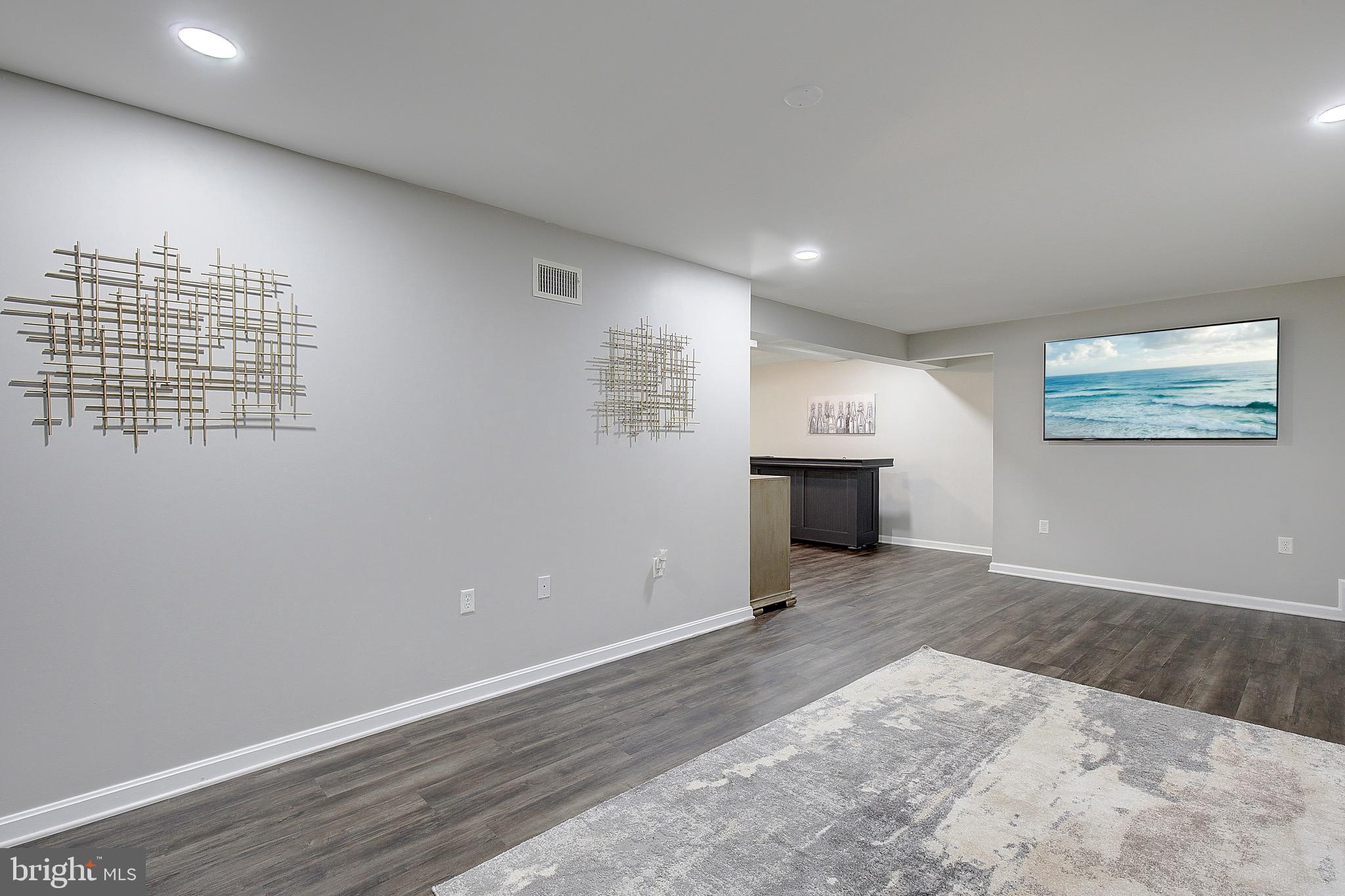 SYMPHONY WOODS - Residential