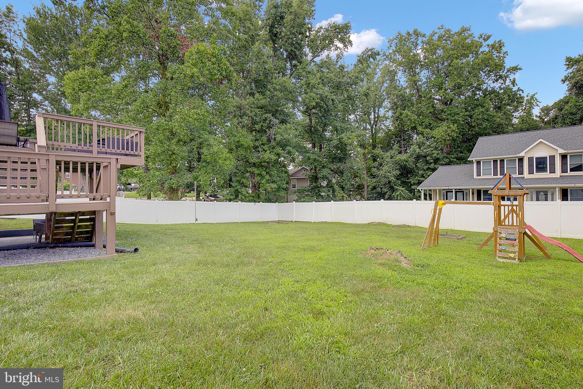 SYMPHONY WOODS - Residential