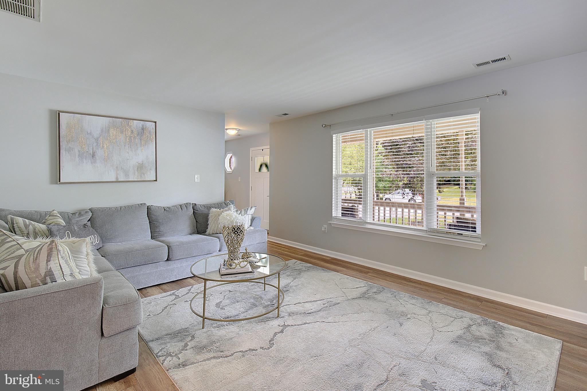 SYMPHONY WOODS - Residential