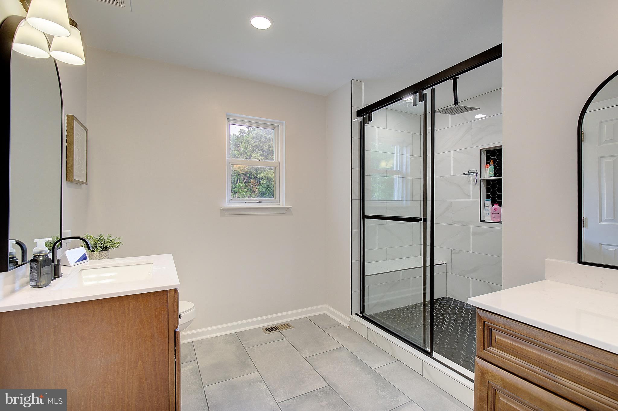 SYMPHONY WOODS - Residential