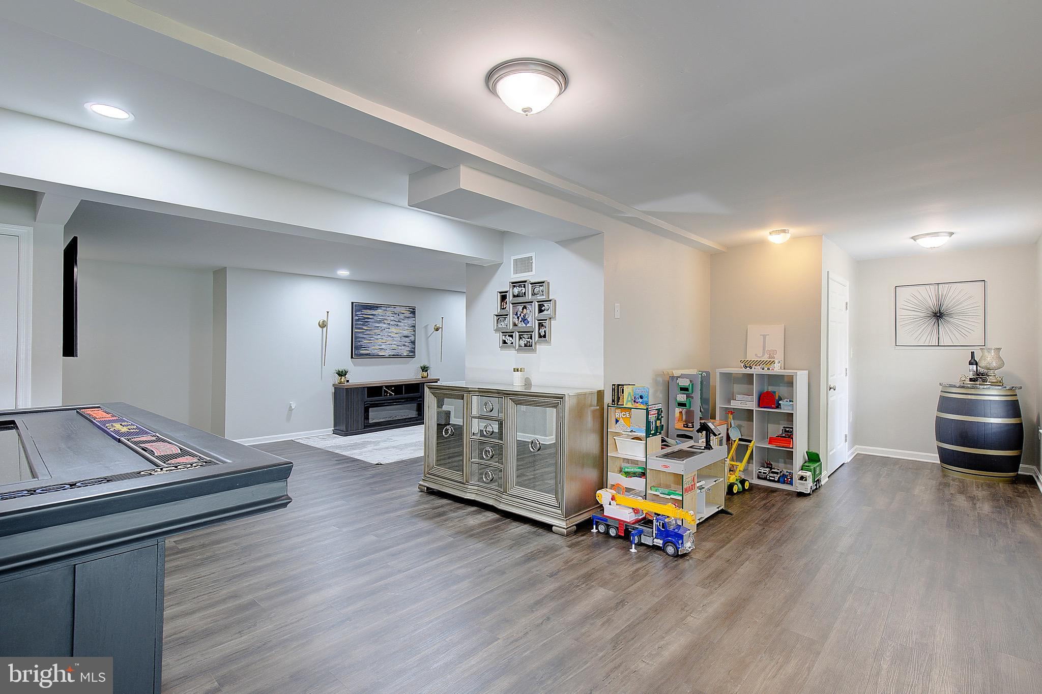 SYMPHONY WOODS - Residential
