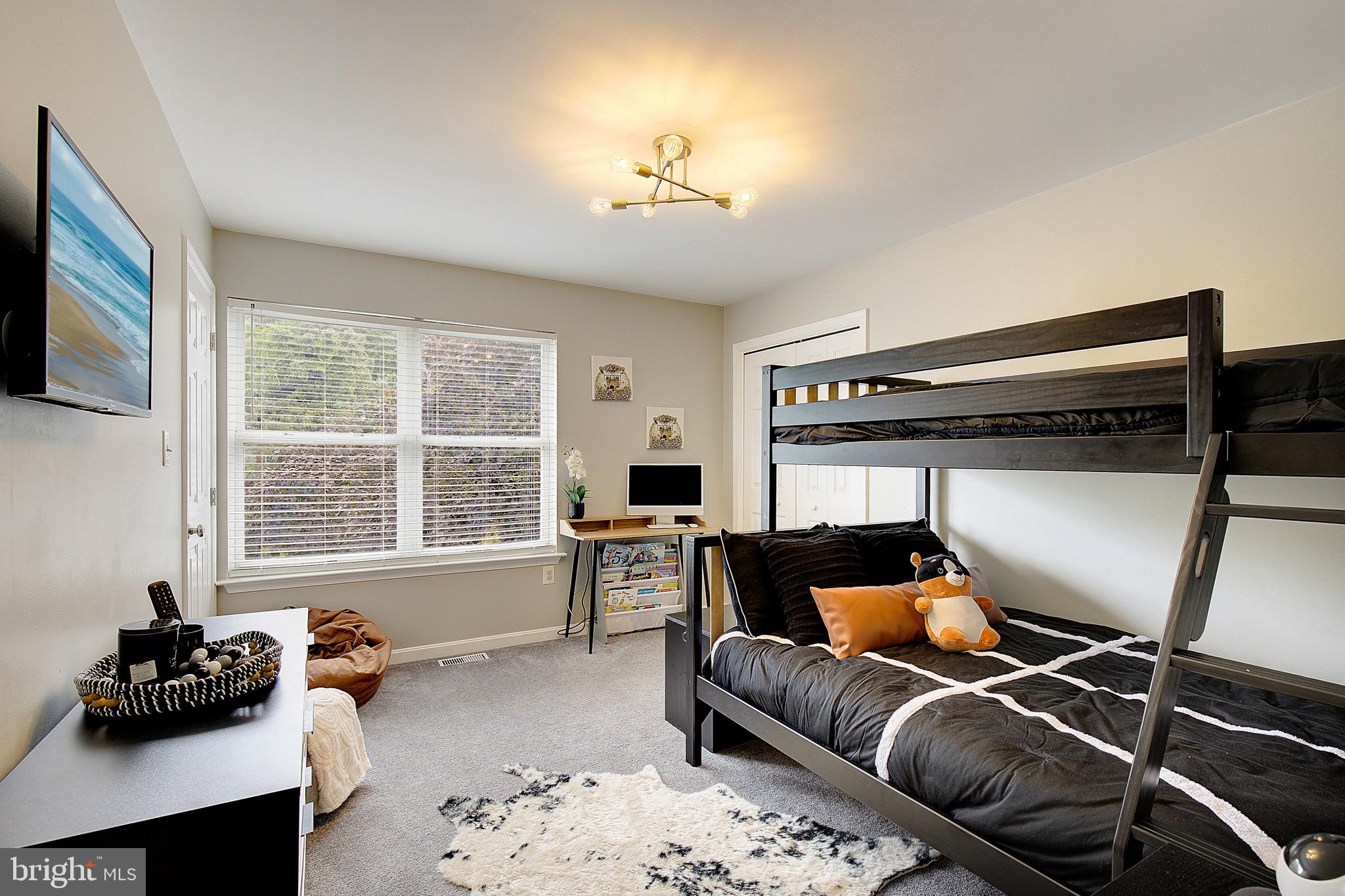 SYMPHONY WOODS - Residential