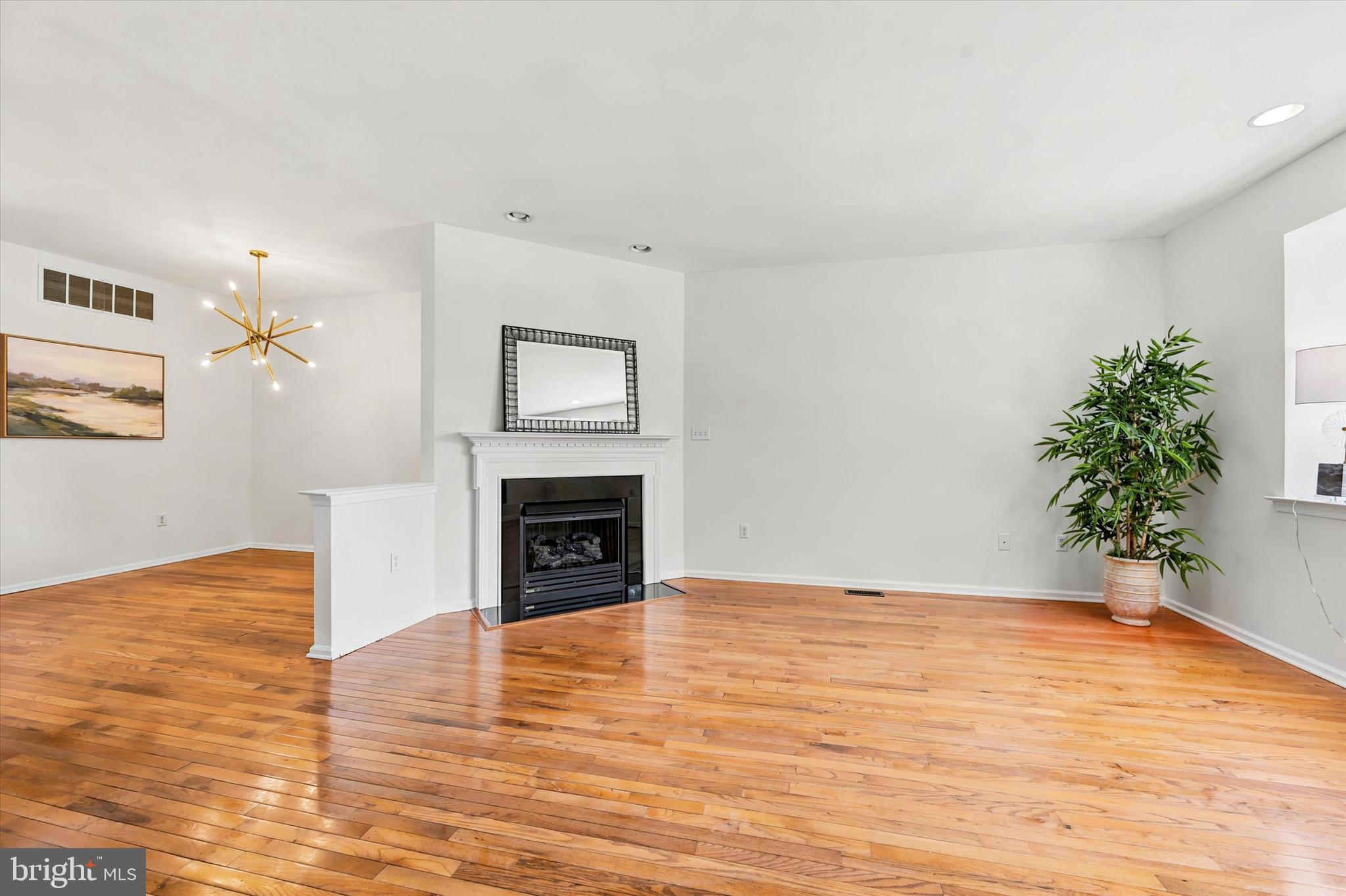 SPRING VALLEY ESTATE - Residential
