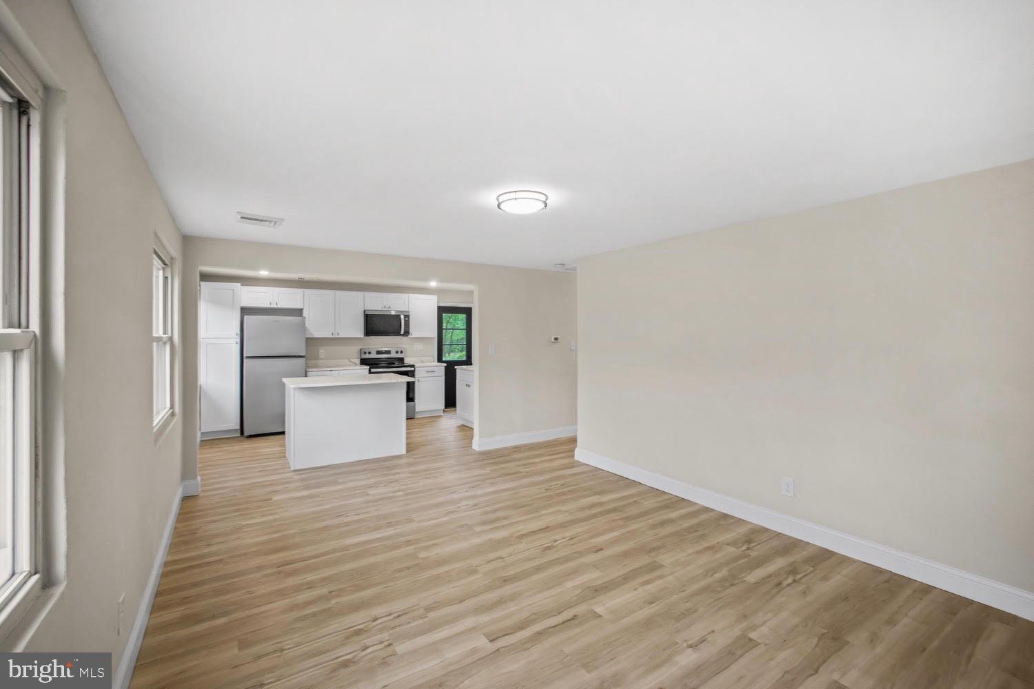 COLLINS PARK - Residential