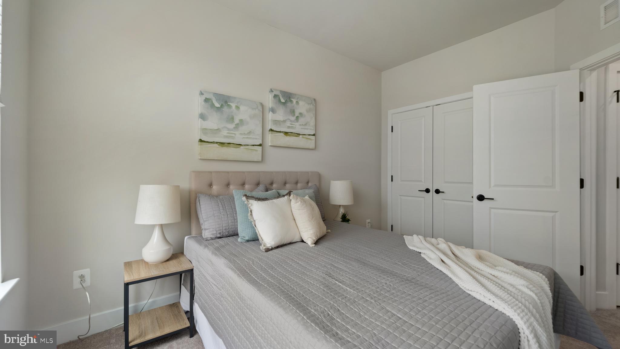 MEDFIELD - Residential