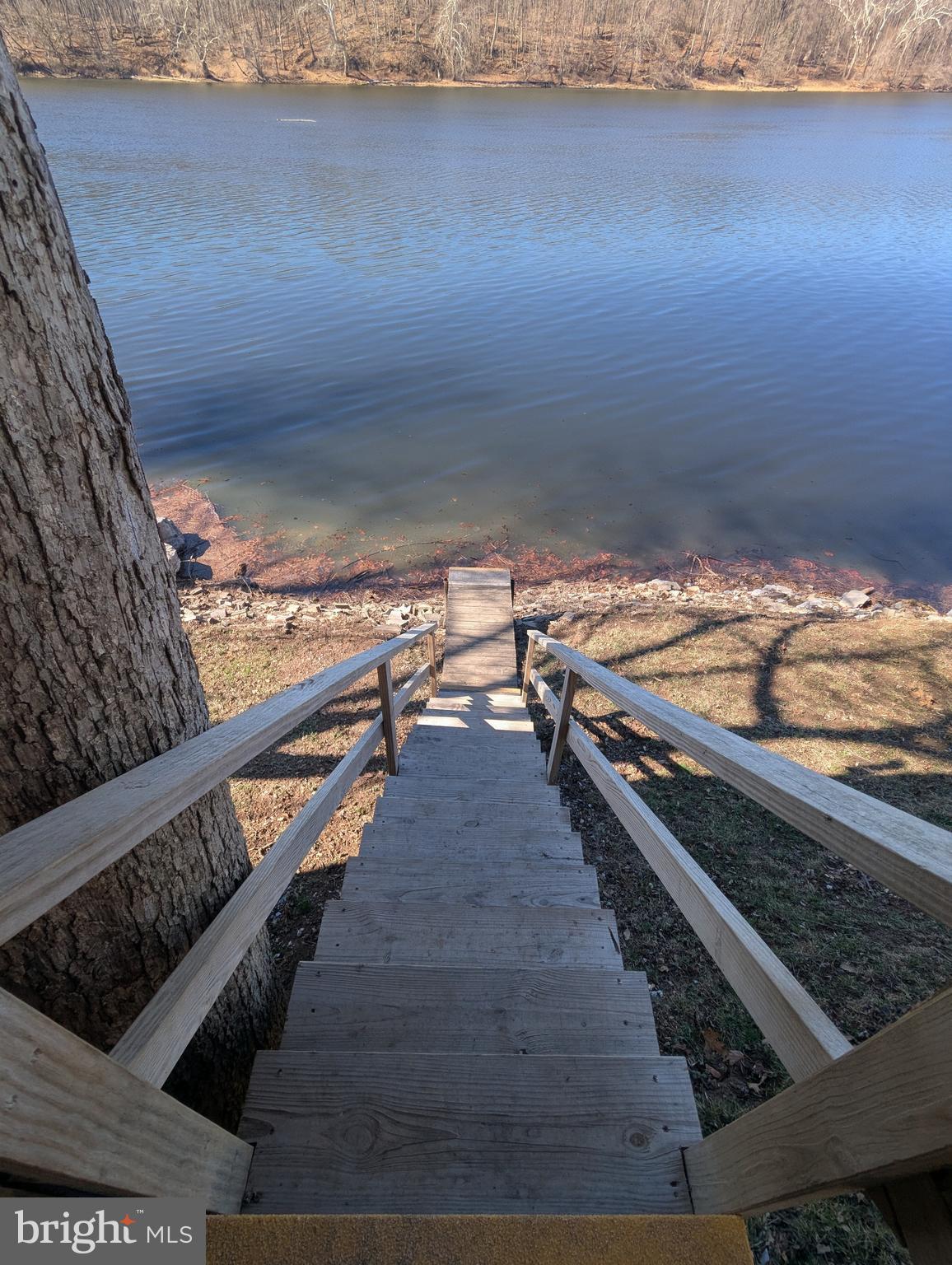 RIVER BEND - Land