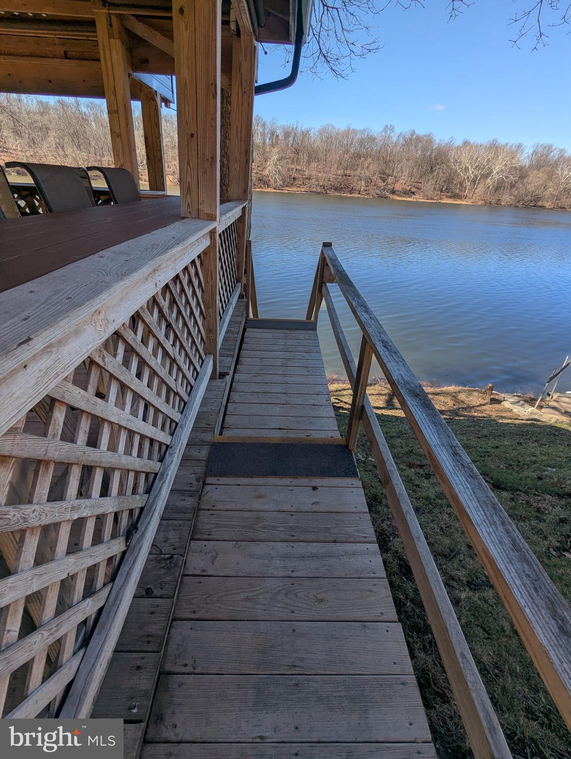 RIVER BEND - Land