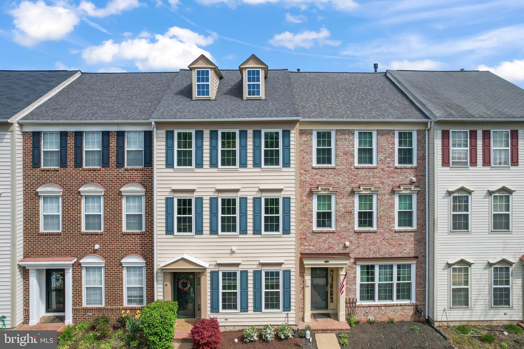SOUTH RIDING - Residential