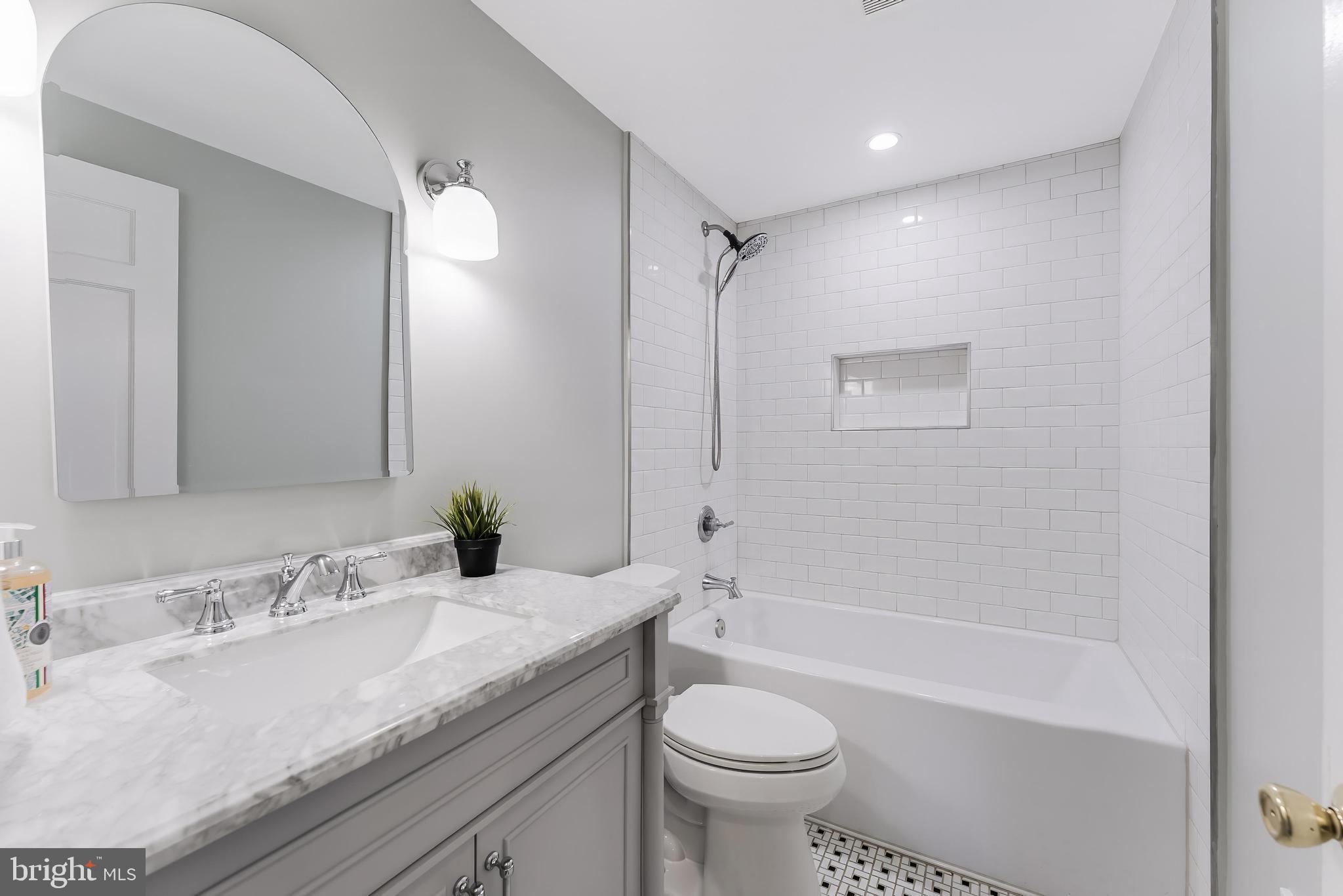 HOMEWOOD - Residential