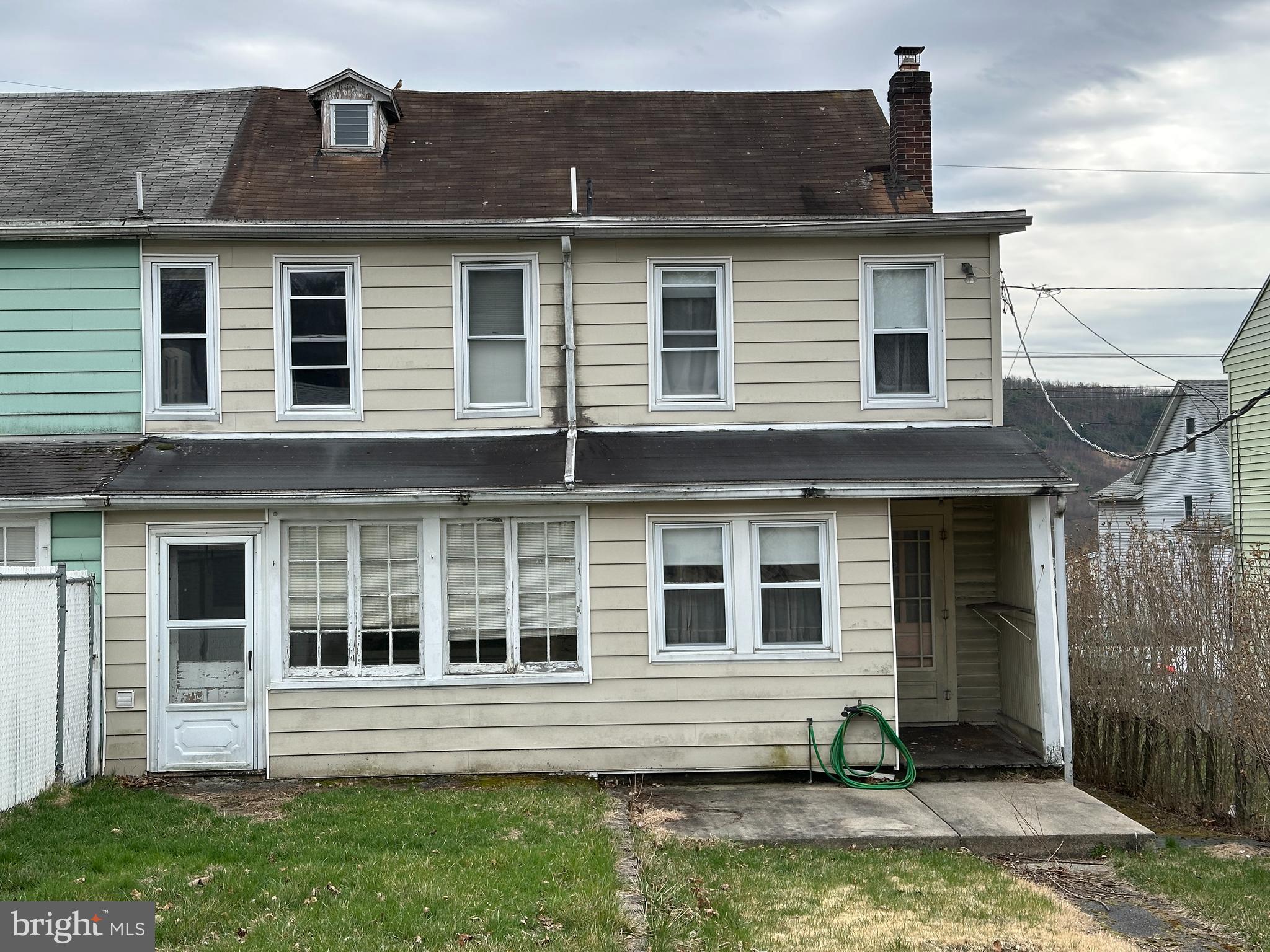 DUTCH HILL - Residential
