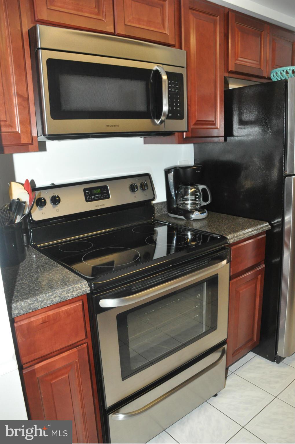 CROFTON SQUARE - Residential