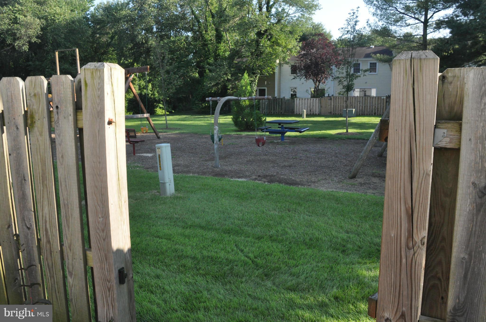 CROFTON SQUARE - Residential
