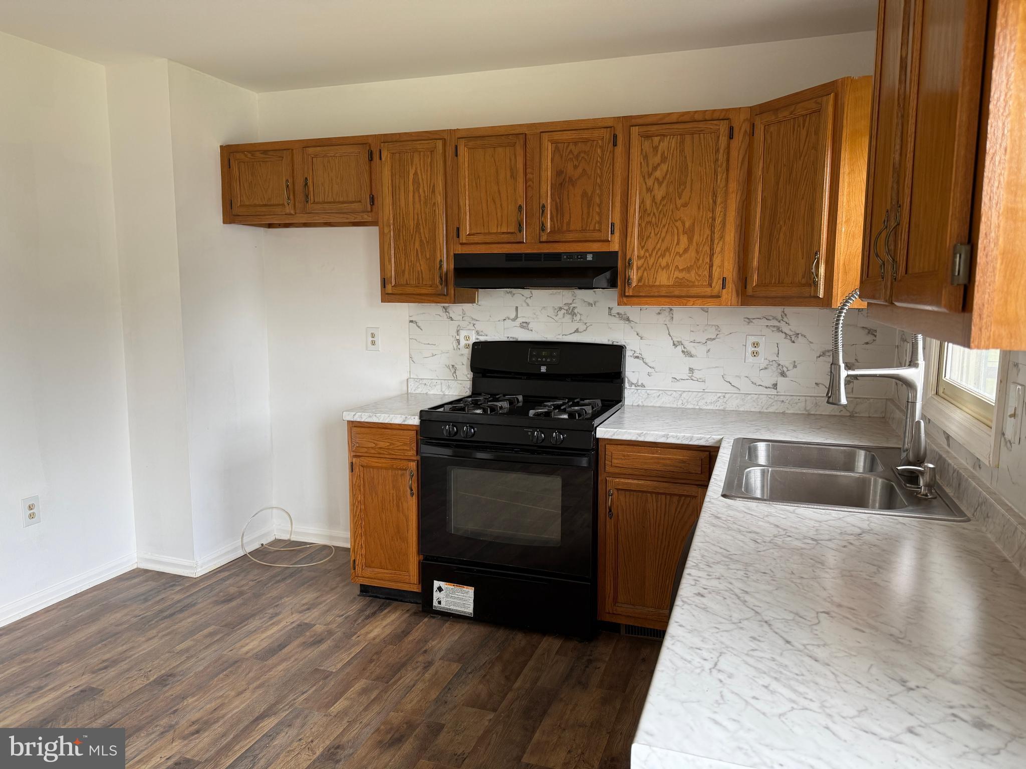 OAK HILLS DEVELOPMEN - Residential