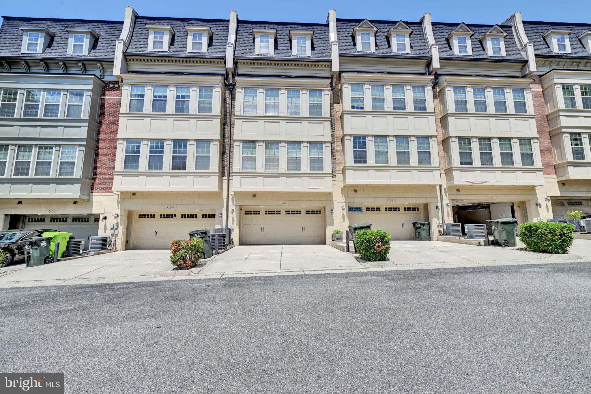 NATIONAL HARBOR - Residential