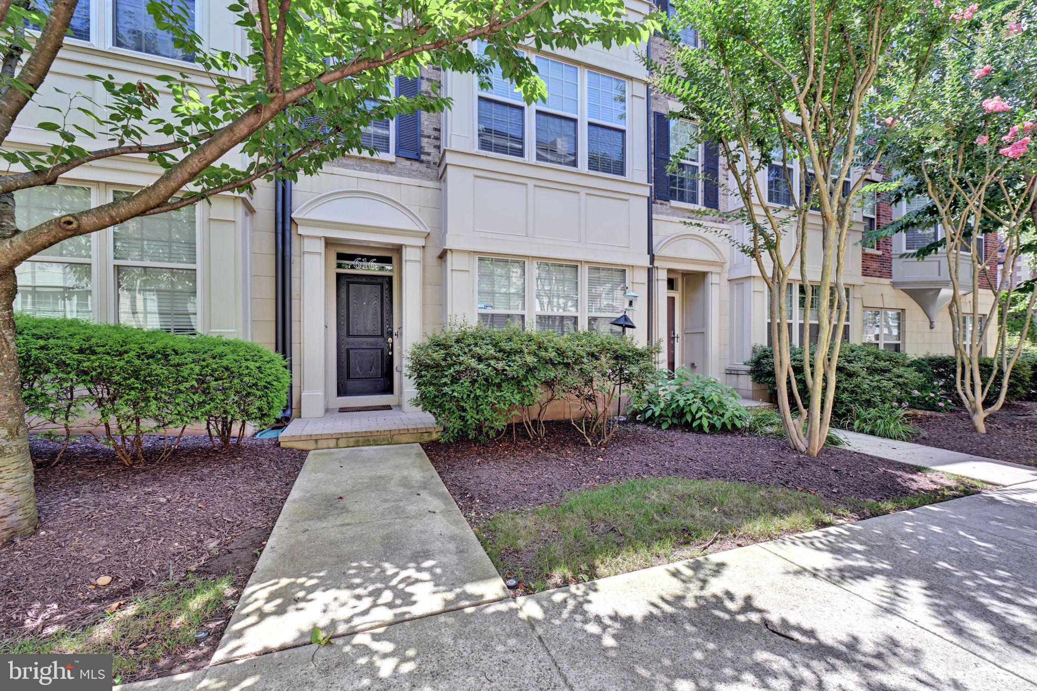 NATIONAL HARBOR - Residential