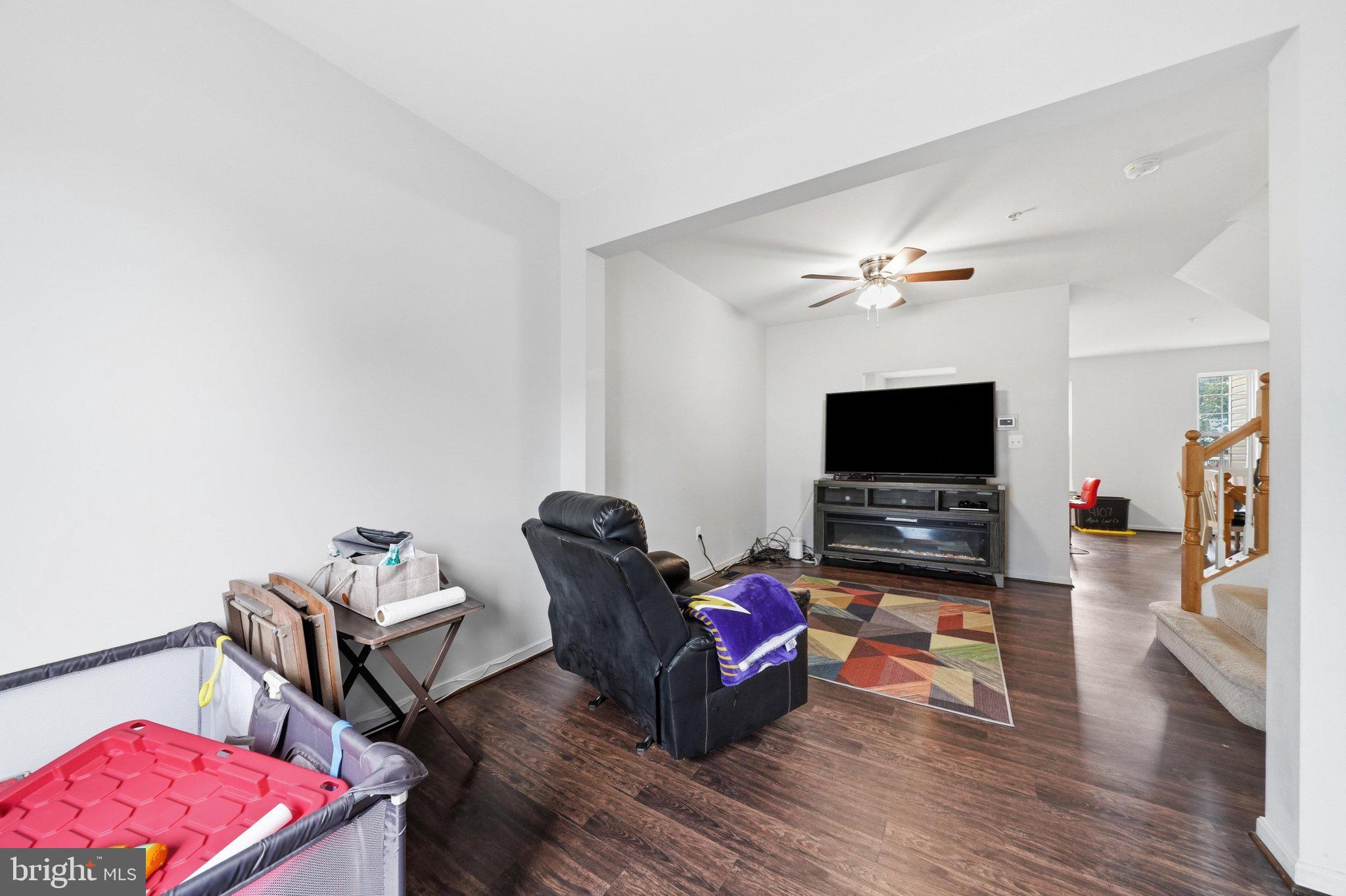 APPLEGATE NORTH - Residential
