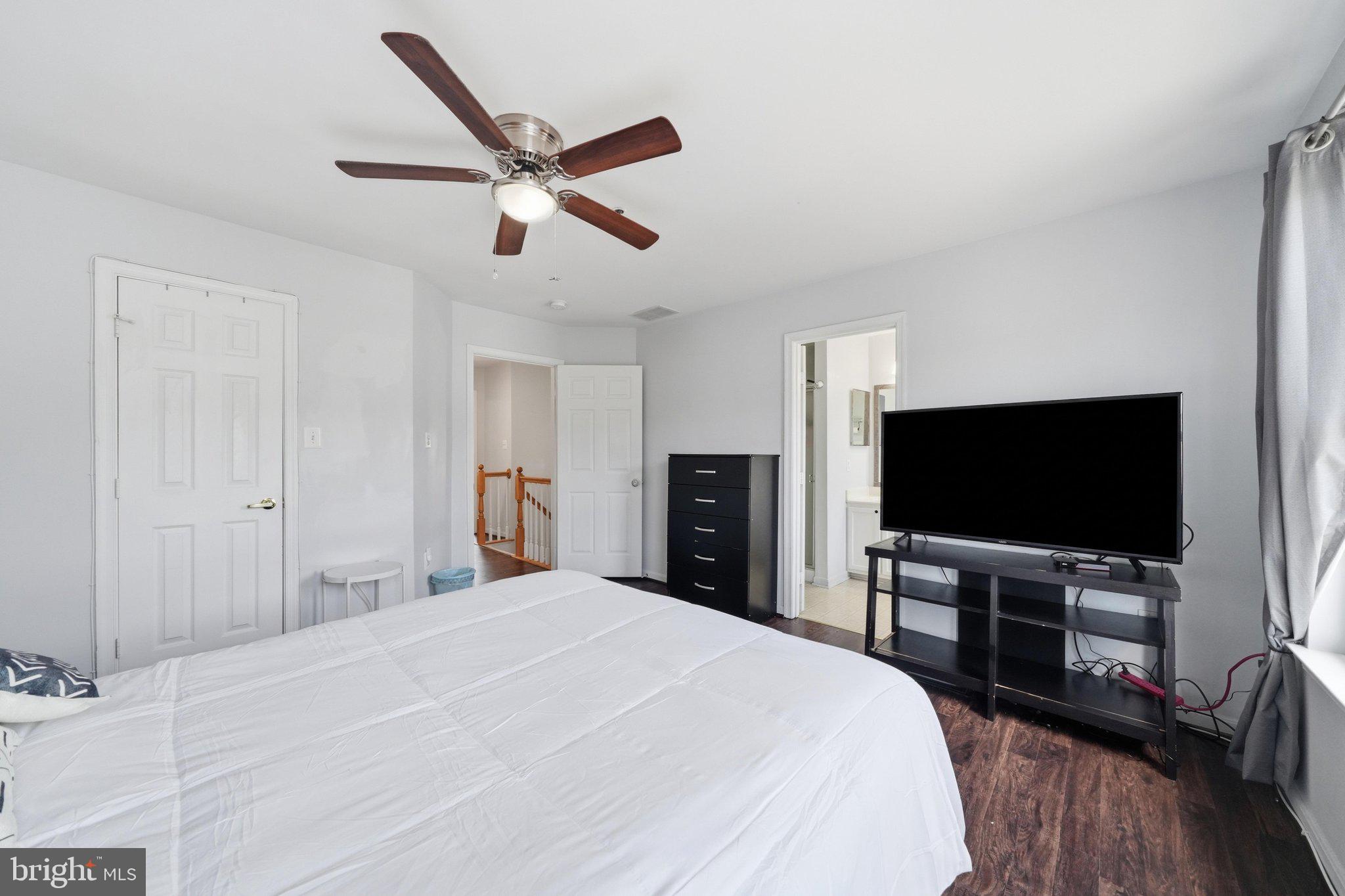APPLEGATE NORTH - Residential