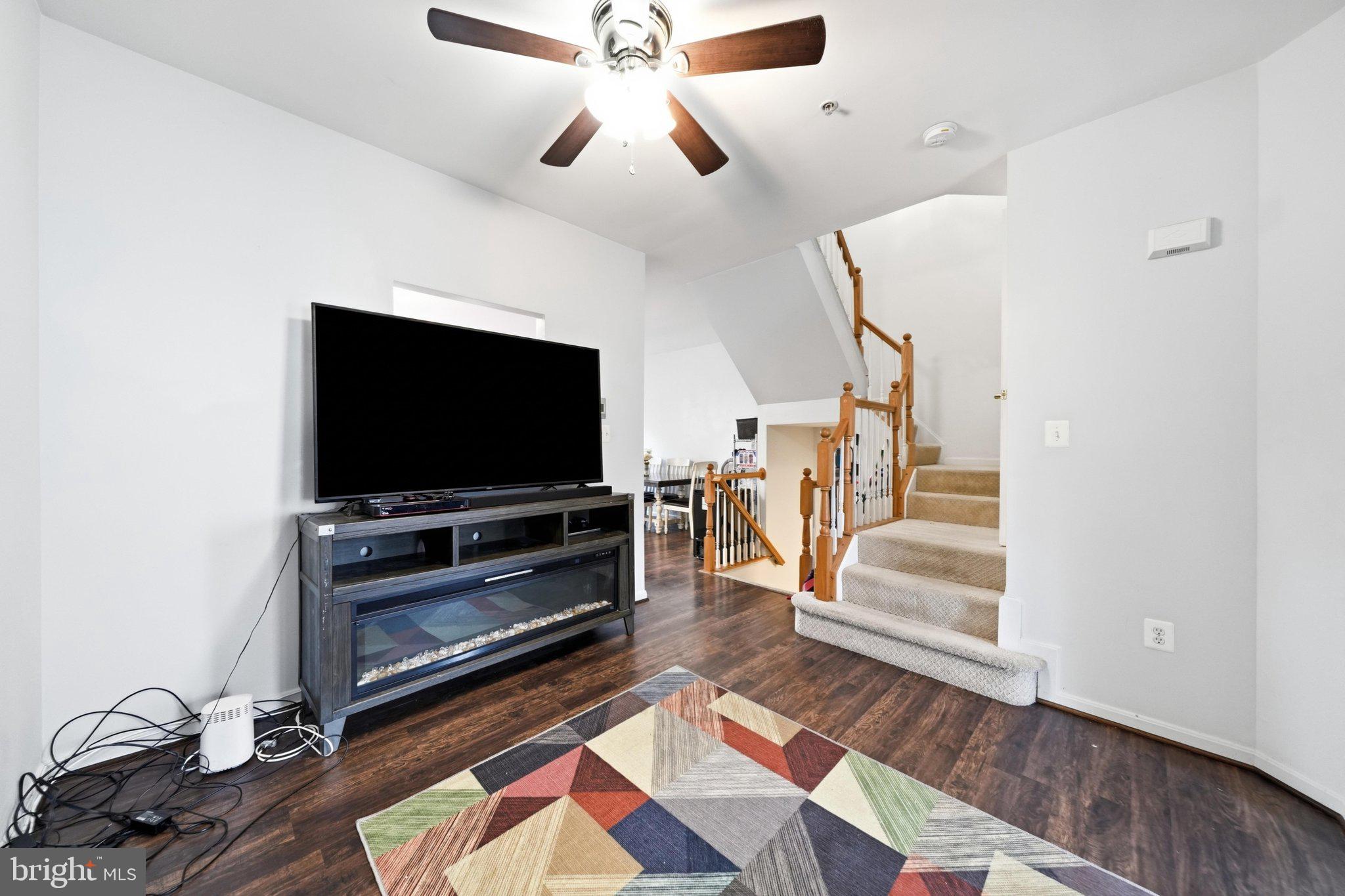 APPLEGATE NORTH - Residential