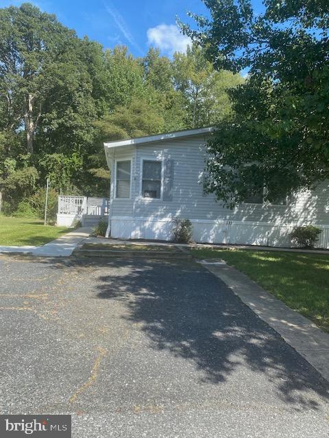 BUSH RIVER MANOR - Residential